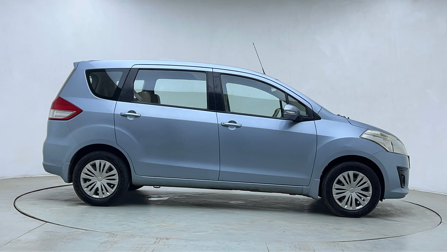 Used 2013 Maruti Suzuki Ertiga Vxi Petrol Manual exterior RIGHT SIDE VIEW