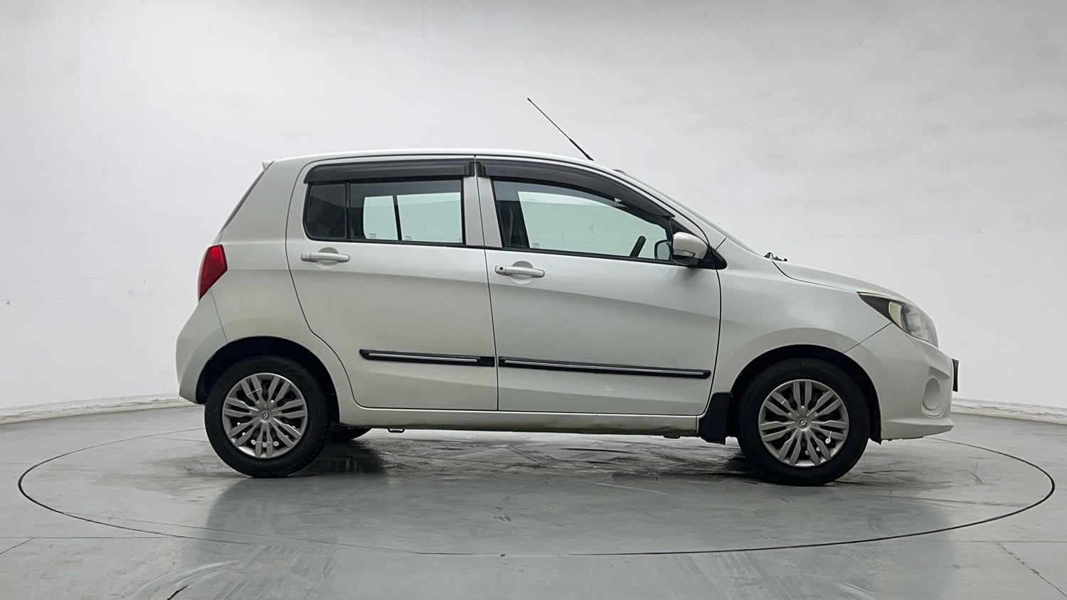 Used 2018 Maruti Suzuki Celerio ZXi (O) AMT Petrol Automatic exterior RIGHT SIDE VIEW