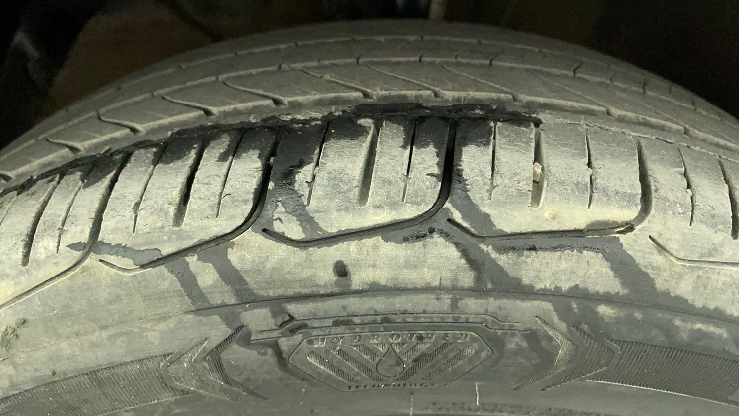 Used 2016 Maruti Suzuki Baleno Zeta 1.2 Petrol Manual tyres LEFT FRONT TYRE TREAD VIEW