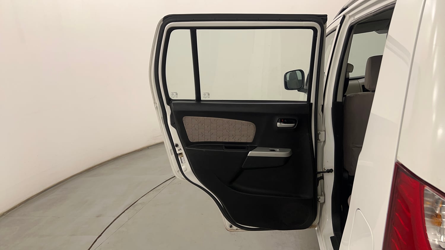 Used 2014 Maruti Suzuki Wagon R VXI Petrol Manual interior LEFT REAR DOOR OPEN VIEW