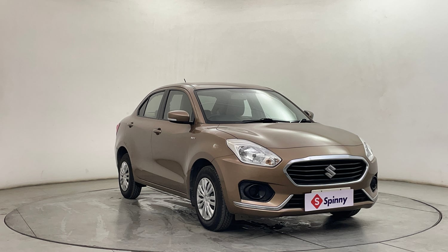 Used 2018 Maruti Suzuki Dzire VXi AMT Petrol Automatic exterior RIGHT FRONT CORNER VIEW
