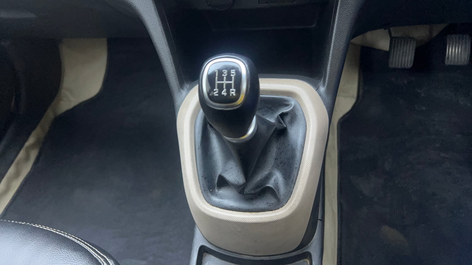 Used 2018 Hyundai Grand i10 Sportz 1.2 Kappa VTVT Petrol Manual interior GEAR  KNOB VIEW