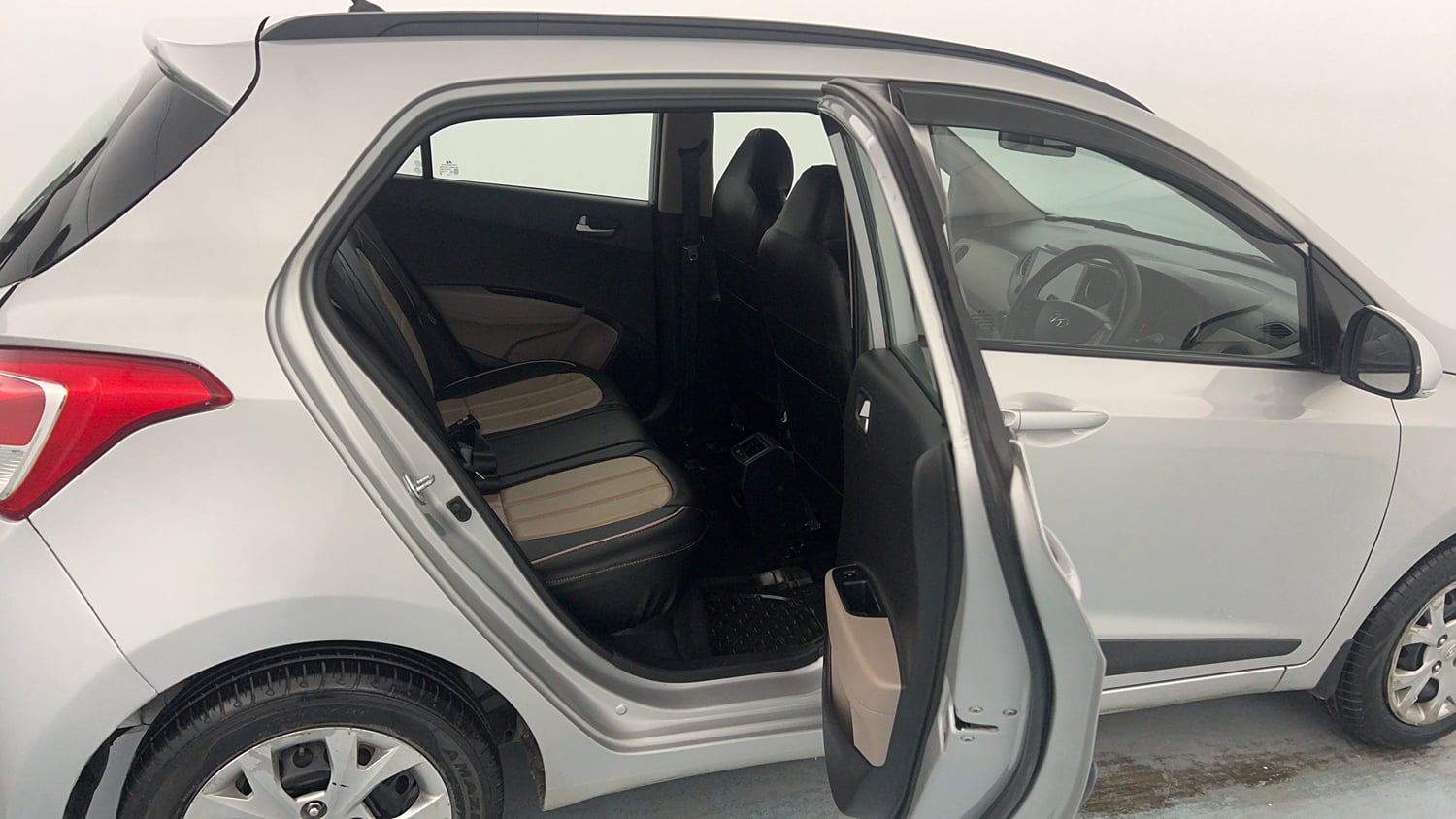 Used 2016 Hyundai Grand i10 Sportz 1.2 Kappa VTVT Petrol Manual interior RIGHT SIDE REAR DOOR CABIN VIEW