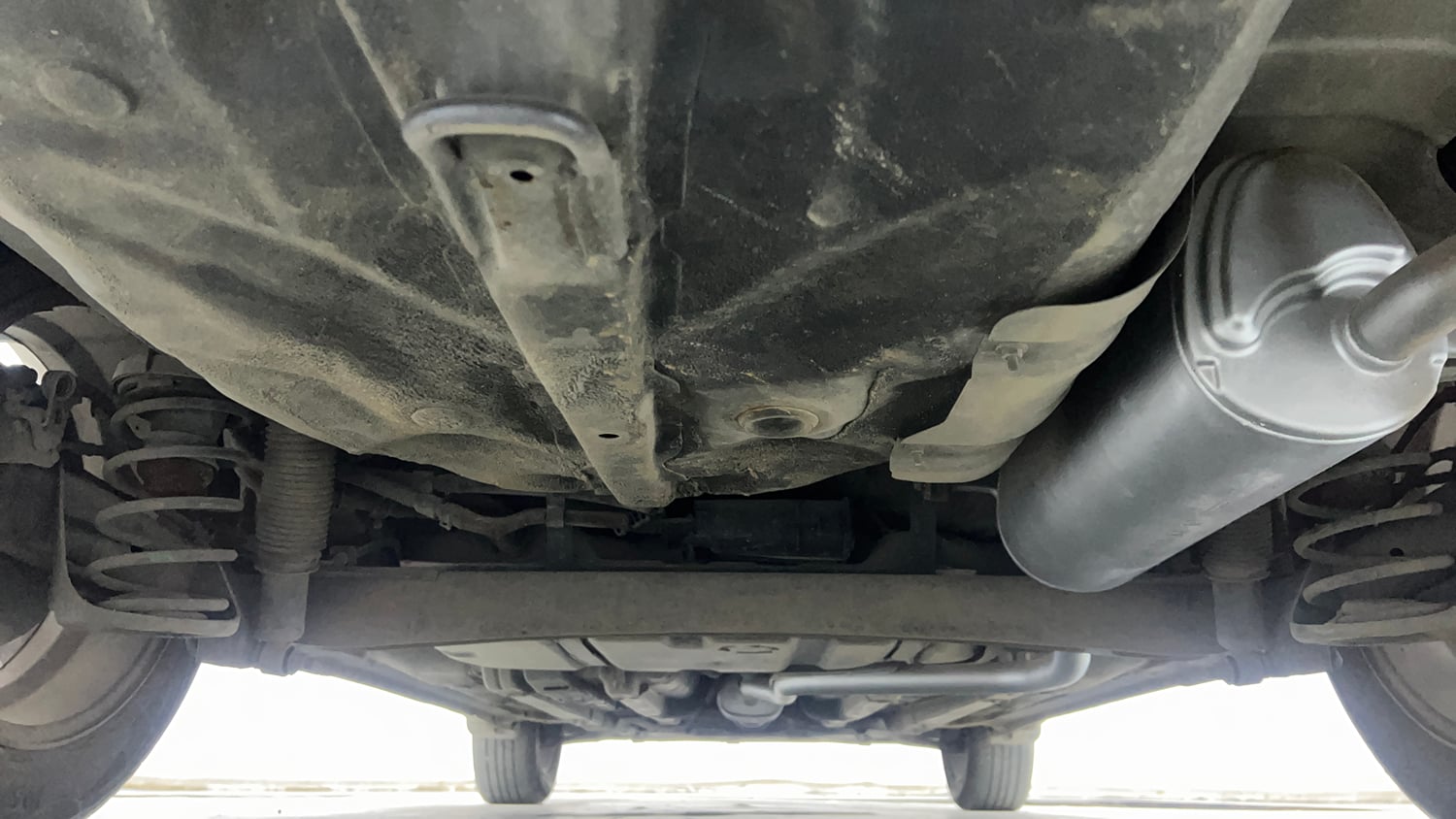 Used 2012 Hyundai Verna Fluidic 1.6 VTVT SX Petrol Manual extra REAR UNDERBODY VIEW (TAKEN FROM REAR)