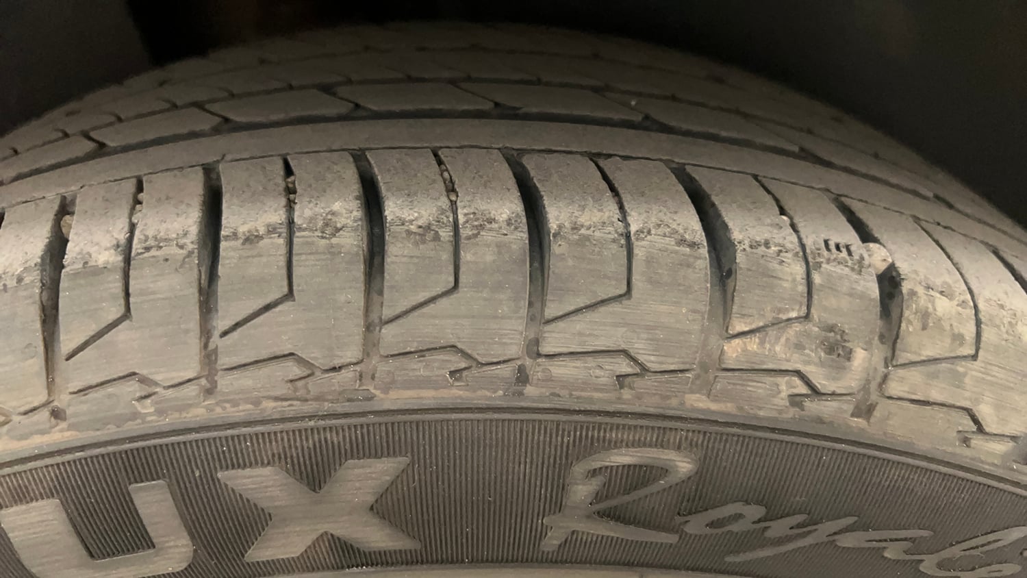 Used 2024 Hyundai Creta 1.5 MPi Petrol IVT SX(O) Petrol Automatic tyres RIGHT REAR TYRE TREAD VIEW