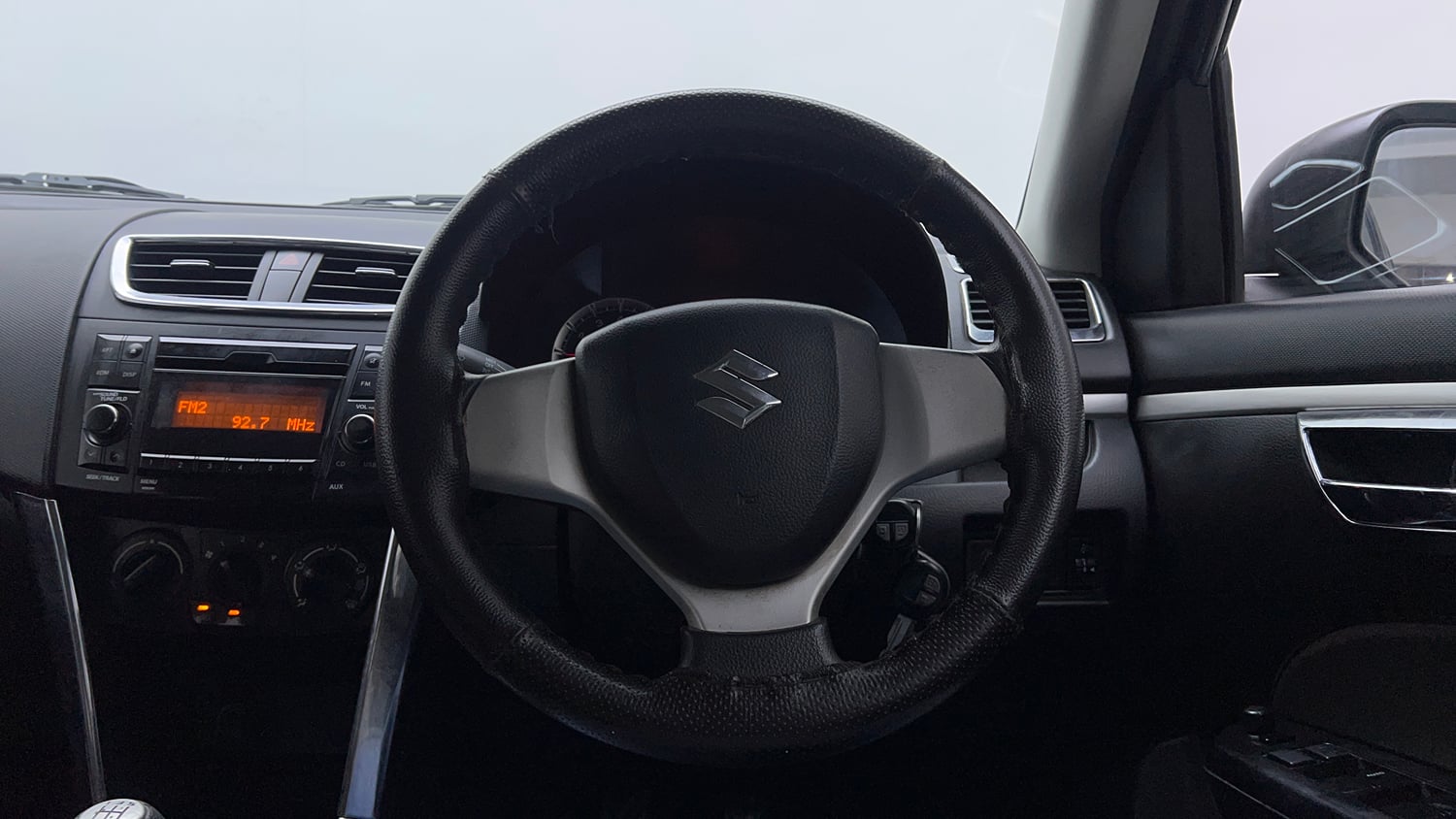 Used 2015 Maruti Suzuki Swift VXi Petrol Manual interior STEERING VIEW