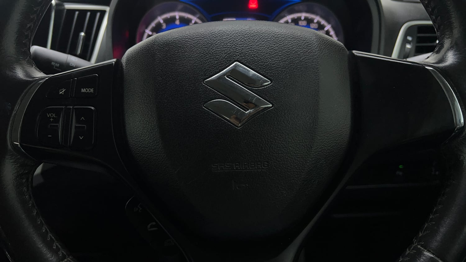 Used 2017 Maruti Suzuki Baleno Alpha 1.2 Petrol Manual top_features Airbags