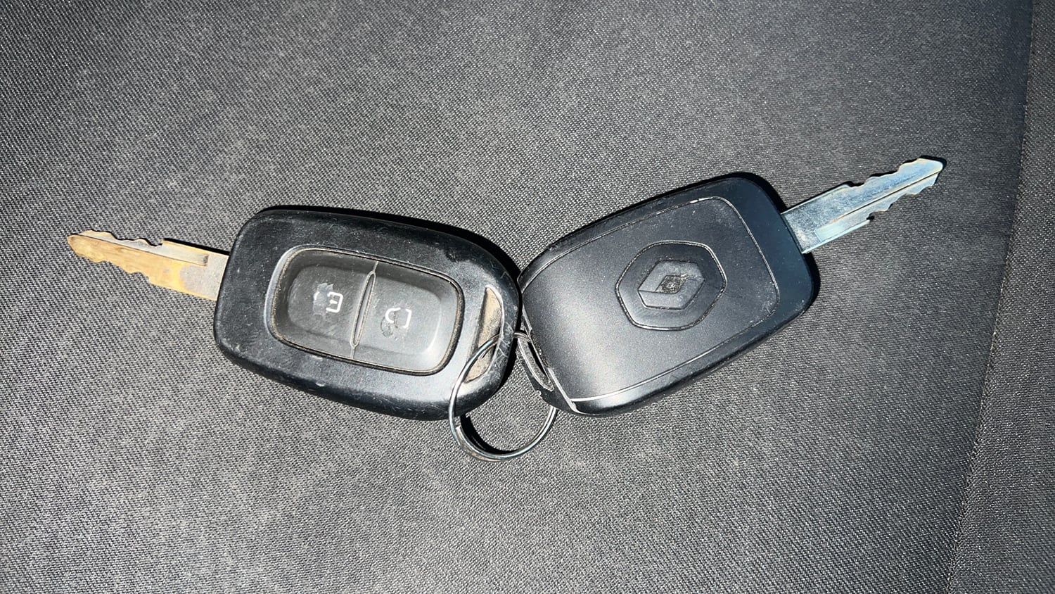 Used 2018 Renault Kwid CLIMBER 1.0 Petrol Manual extra CAR KEY VIEW