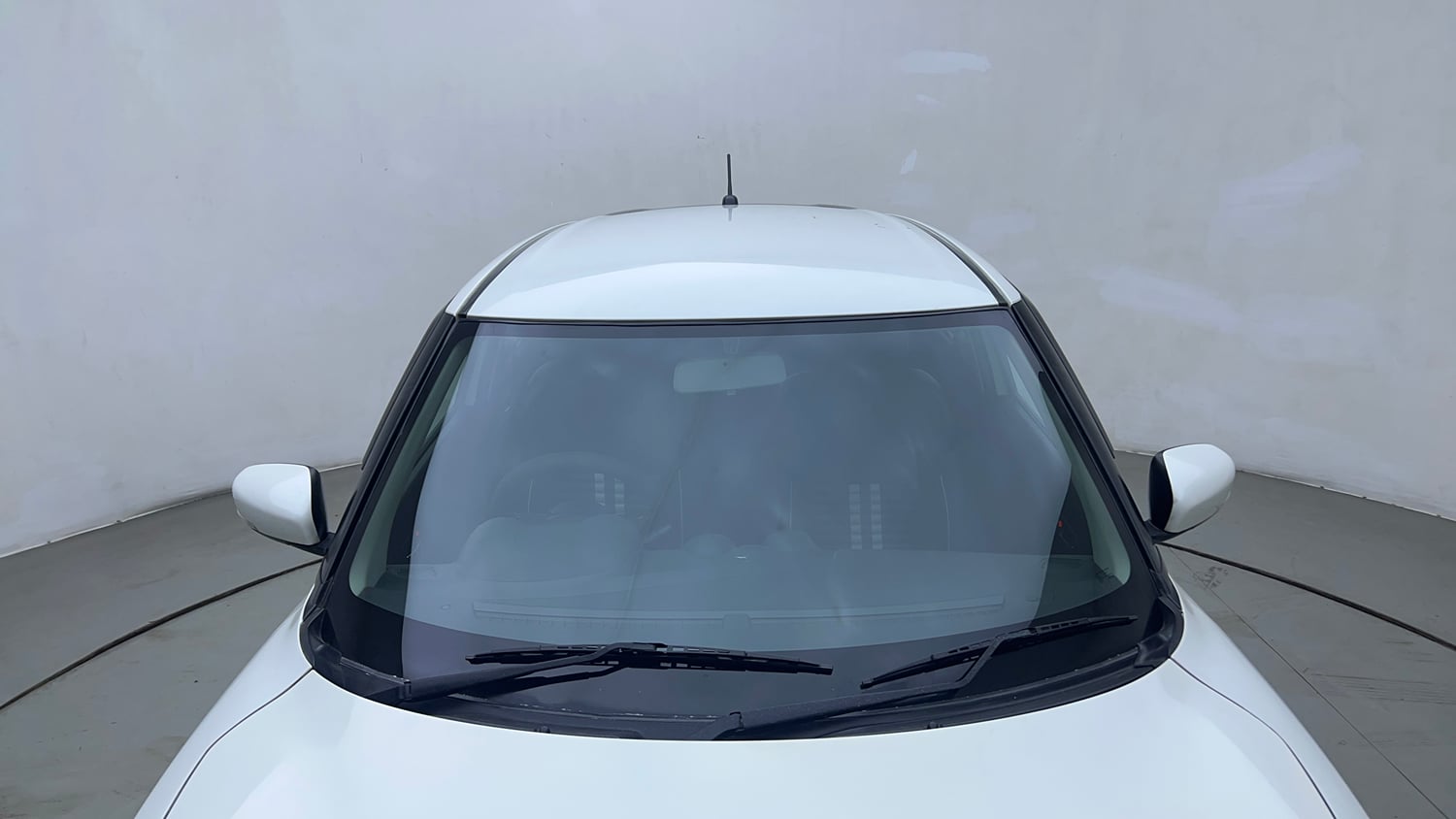 Used 2018 Maruti Suzuki Swift ZXi AMT Petrol Automatic exterior FRONT WINDSHIELD VIEW