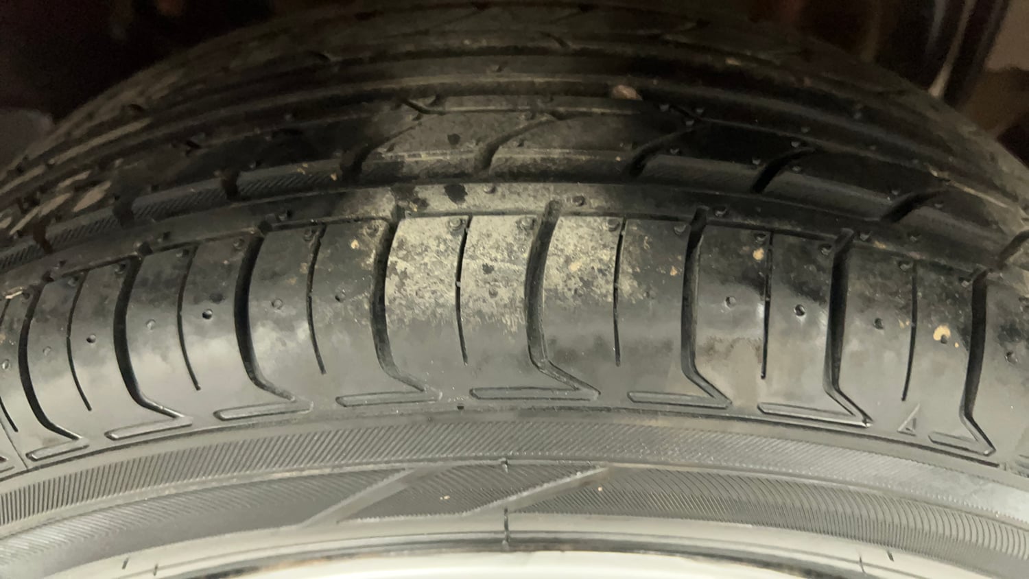 Used 2017 Tata Tiago Revotron XTA Petrol Automatic tyres LEFT REAR TYRE TREAD VIEW