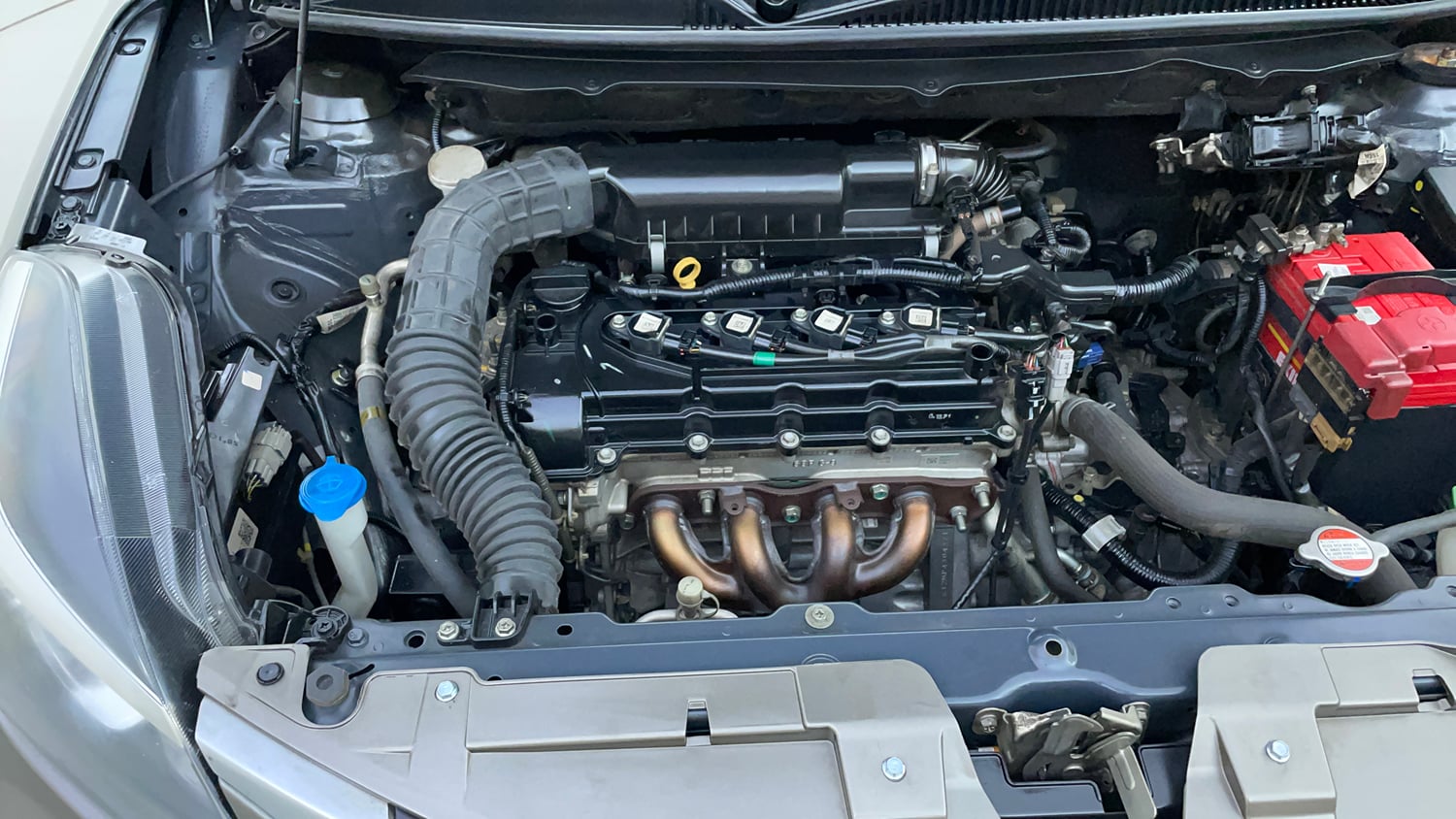 Used 2022 Toyota Glanza V CVT Petrol Automatic engine ENGINE RIGHT SIDE VIEW