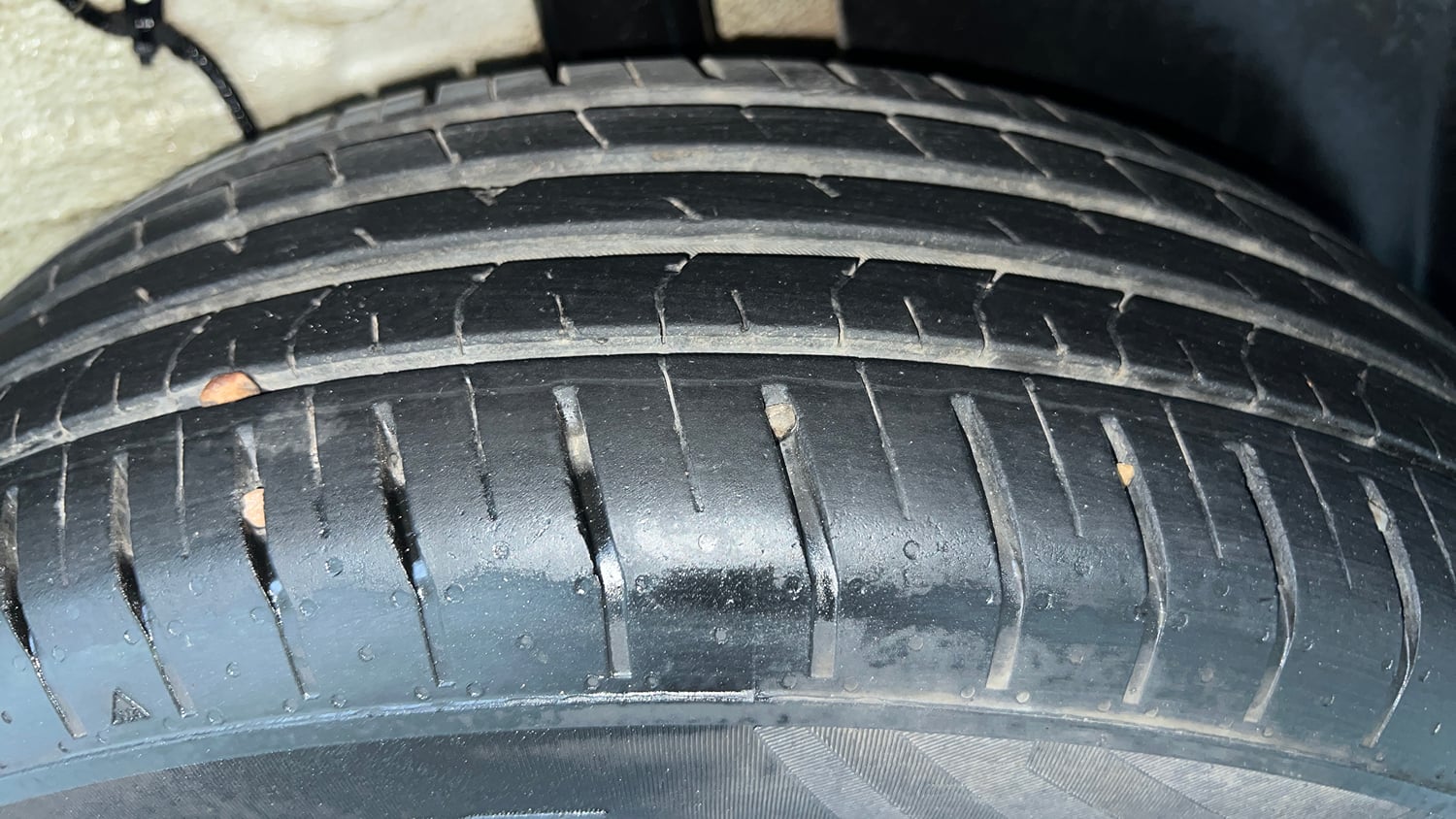 Used 2023 Tata Punch Pure MT Petrol Manual tyres LEFT REAR TYRE TREAD VIEW