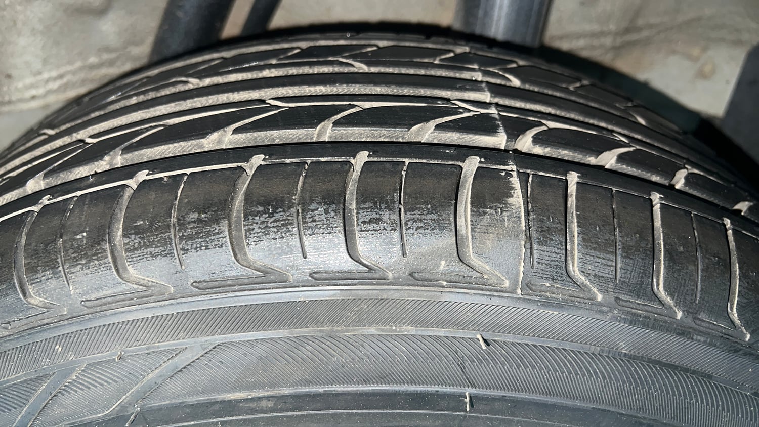 Used 2022 Honda City V Petrol Petrol Manual tyres LEFT REAR TYRE TREAD VIEW