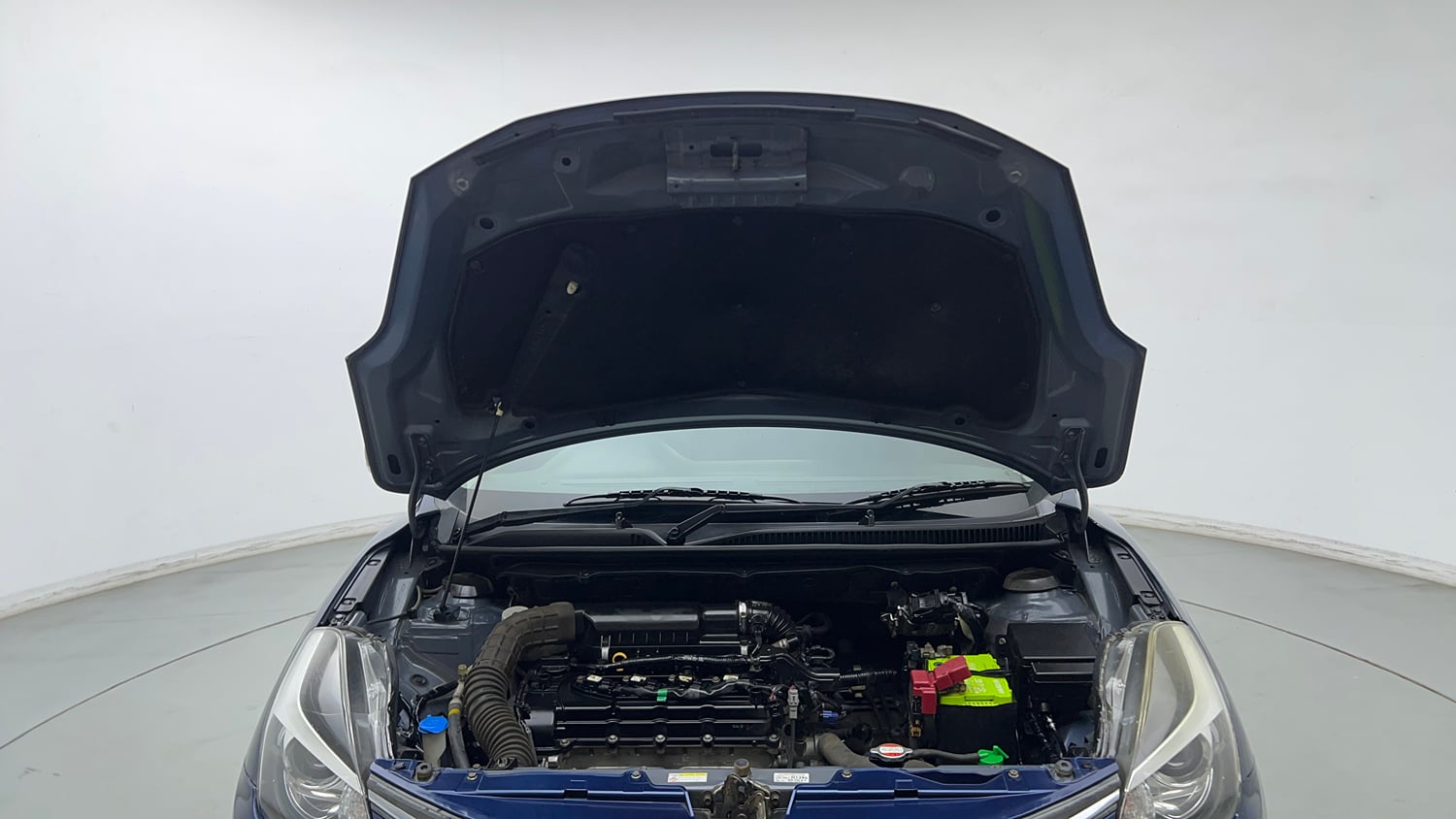 Used 2017 Maruti Suzuki Baleno Alpha 1.2 Petrol Manual engine ENGINE & BONNET OPEN FRONT VIEW