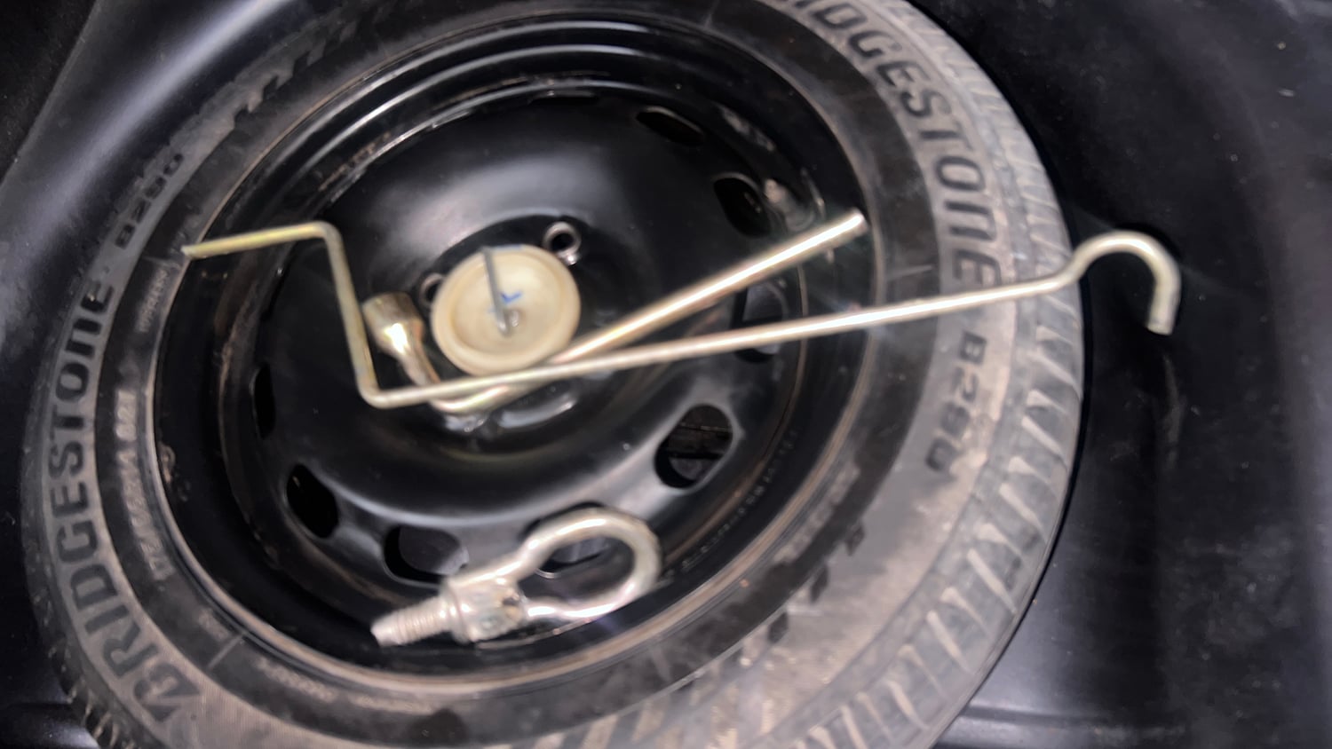 Used 2013 Ford Figo Duratorq Diesel ZXI 1.4 Diesel Manual tyres SPARE TYRE VIEW