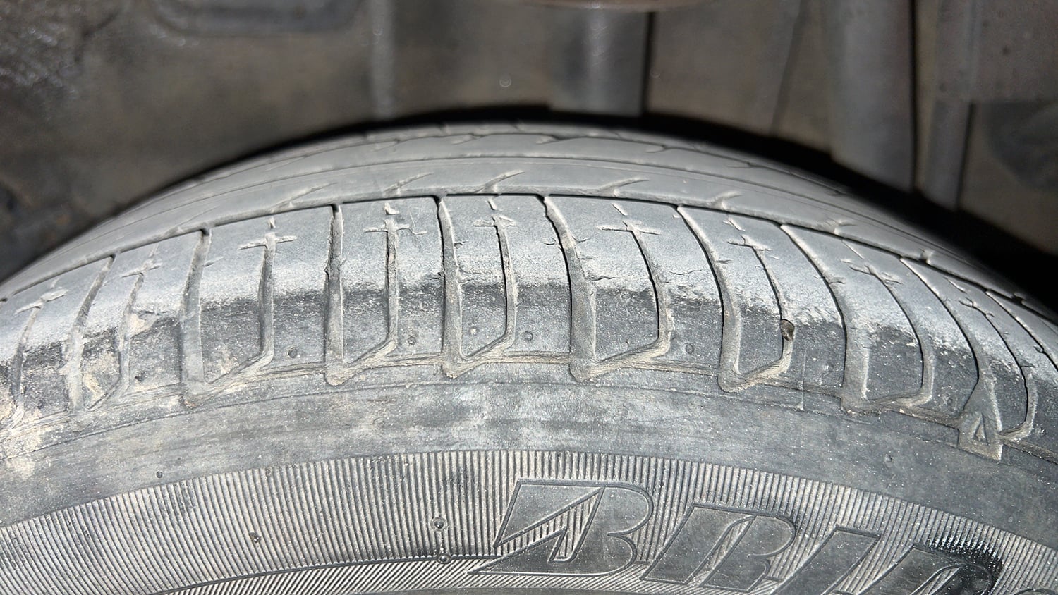 Used 2021 Tata Tiago XZ Plus Petrol Manual tyres LEFT REAR TYRE TREAD VIEW