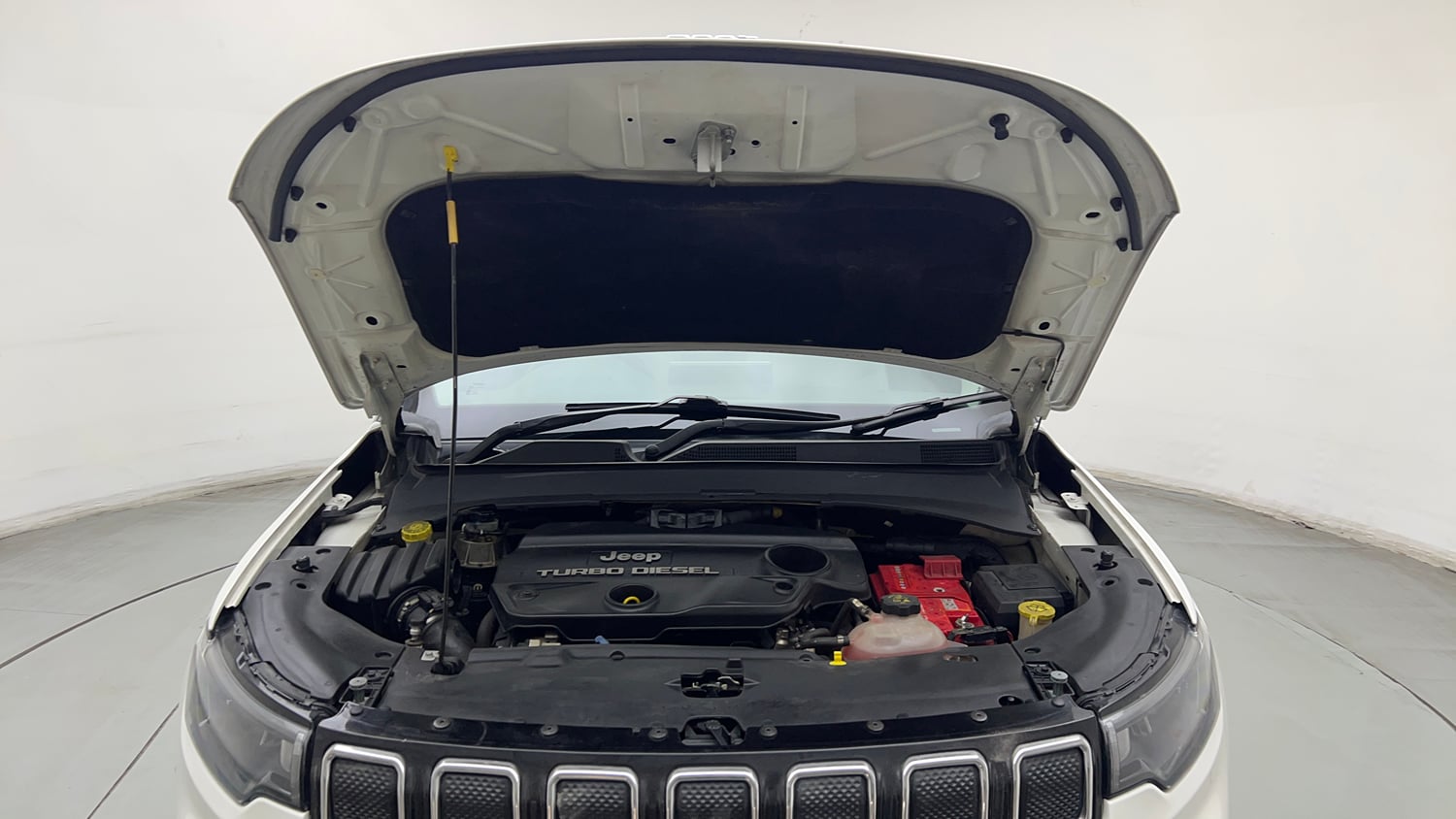 Used 2022 Jeep Compass Limited (O) 2.0 Diesel Diesel Manual engine ENGINE & BONNET OPEN FRONT VIEW