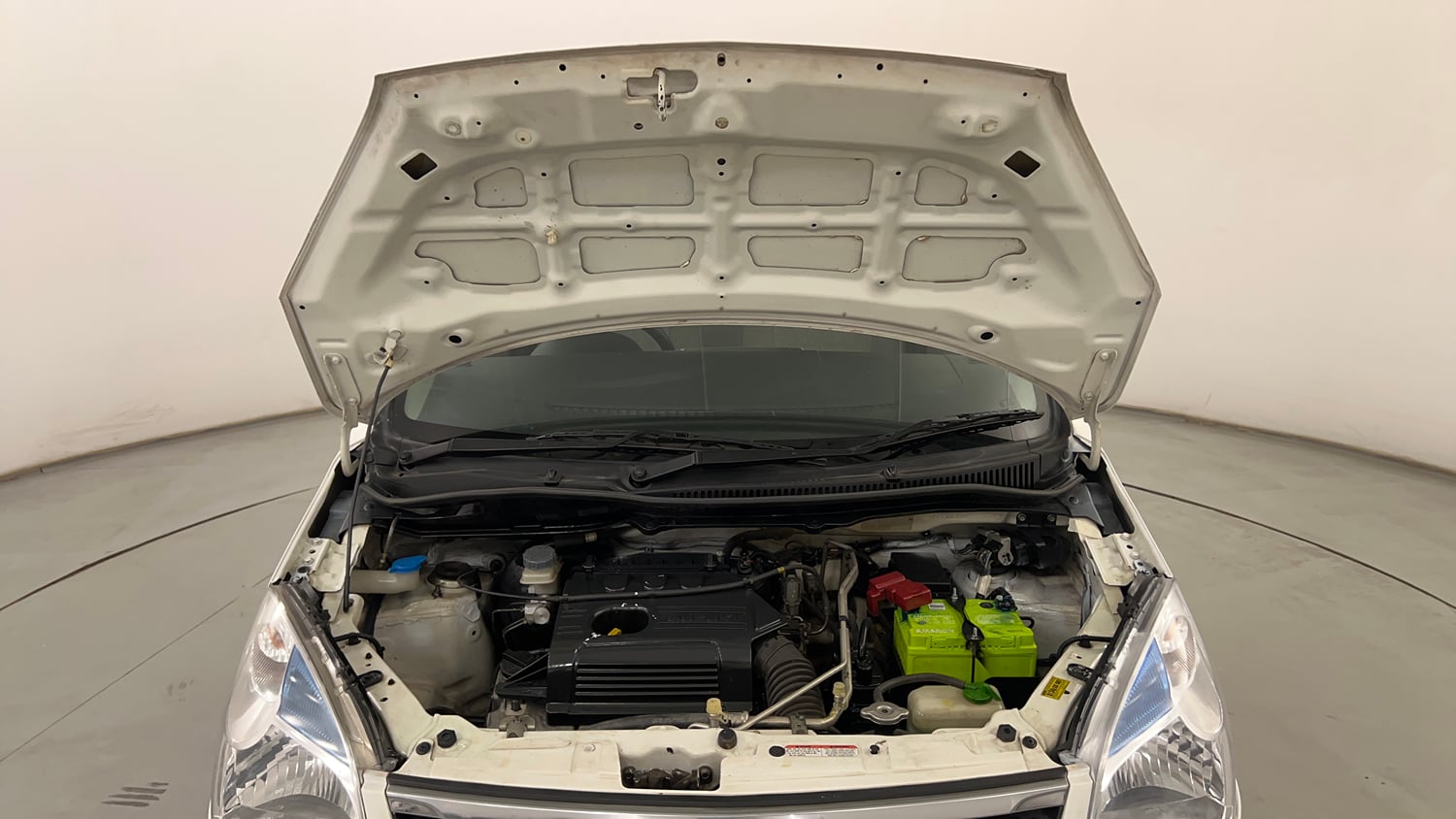 Used 2014 Maruti Suzuki Wagon R VXI Petrol Manual engine ENGINE & BONNET OPEN FRONT VIEW