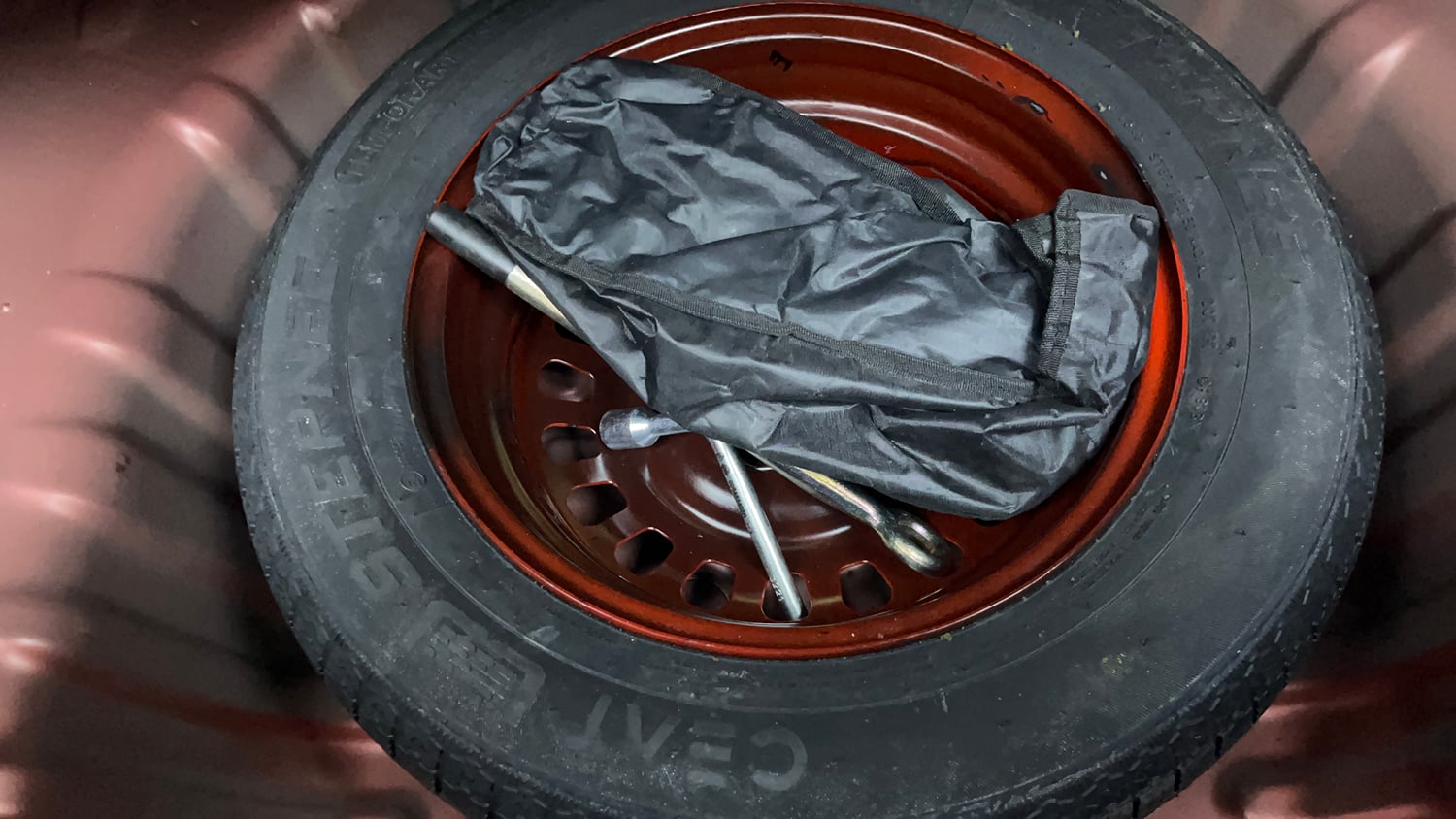 Used 2022 Renault Kiger RXZ Turbo CVT Petrol Automatic tyres SPARE TYRE VIEW
