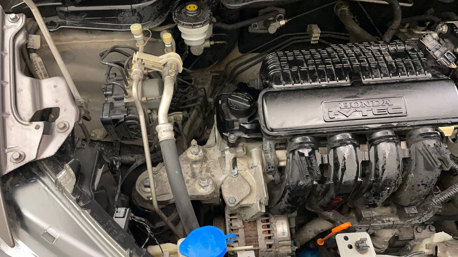 Used 2016 Honda Jazz V Petrol Petrol Manual engine ENGINE RIGHT SIDE VIEW