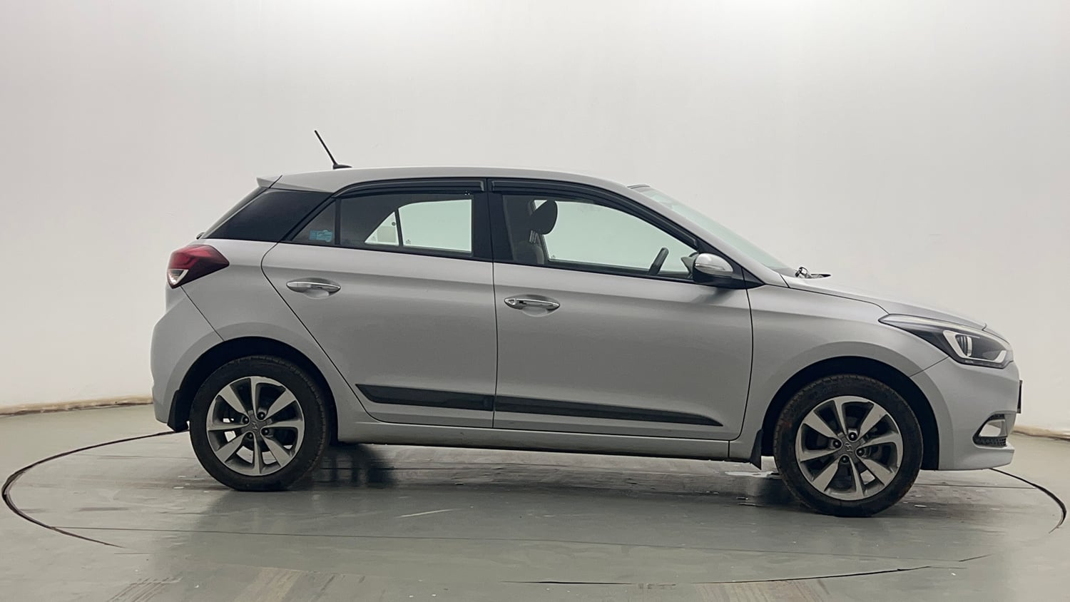 Used 2017 Hyundai Elite i20 Asta 1.2 (O) Petrol Manual exterior RIGHT SIDE VIEW