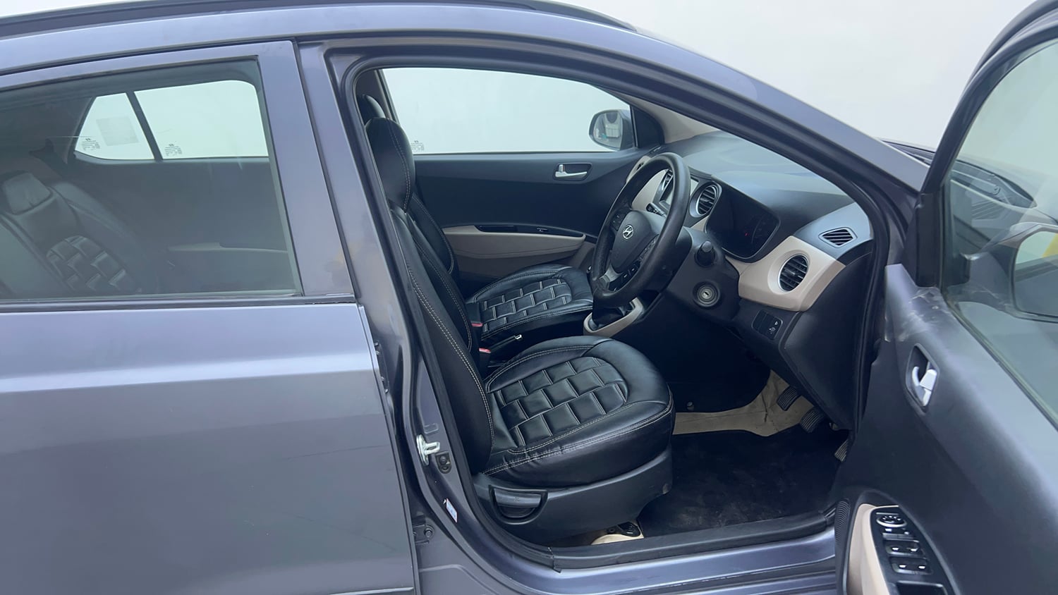 Used 2018 Hyundai Grand i10 Sportz 1.2 Kappa VTVT Petrol Manual interior RIGHT SIDE FRONT DOOR CABIN VIEW