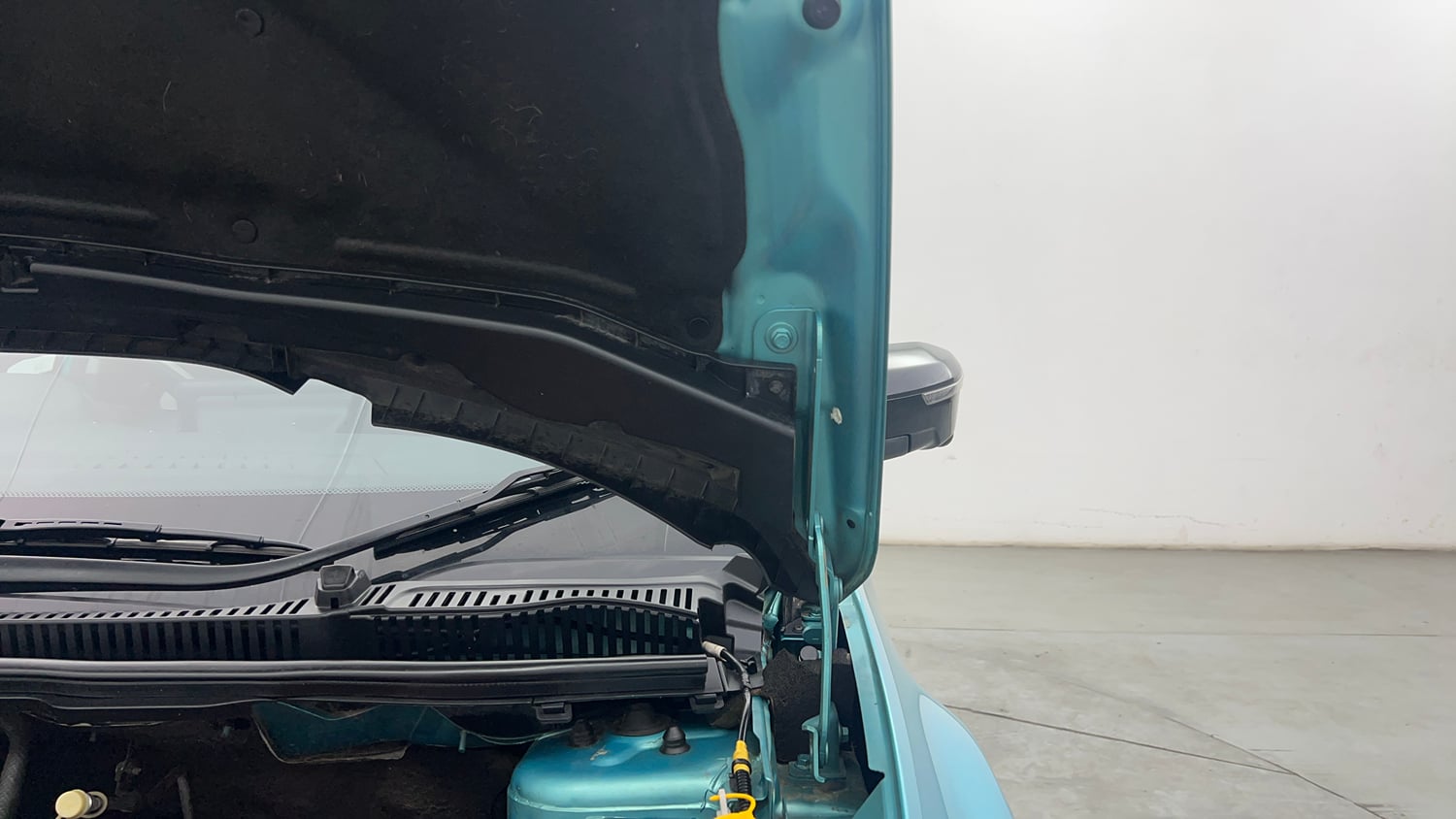 Used 2024 Tata Nexon Creative Plus 1.2 Revotron Petrol 7DCA Petrol Automatic engine ENGINE LEFT SIDE HINGE & APRON VIEW
