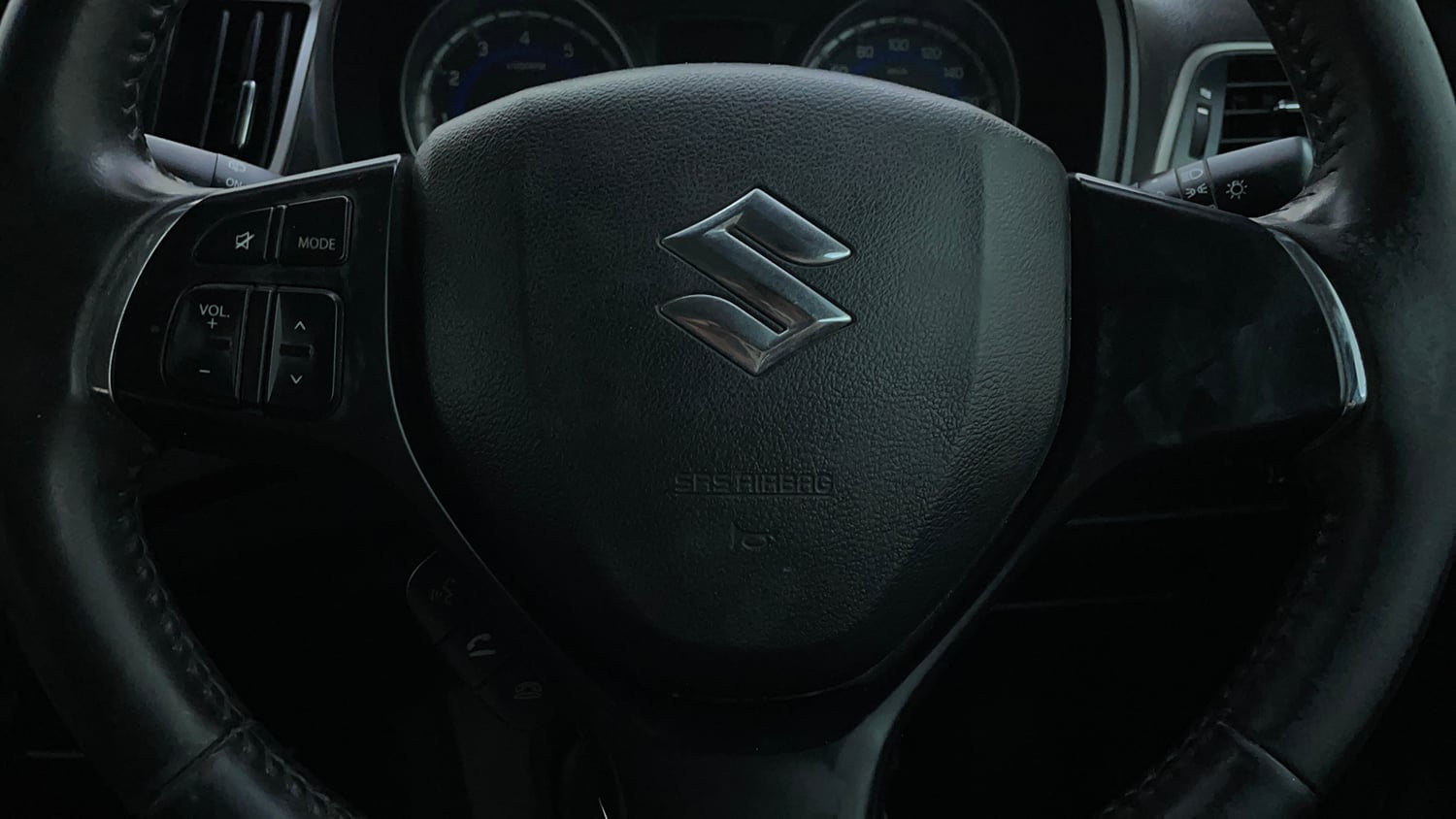 Used 2019 Maruti Suzuki Baleno Alpha Automatic Petrol Automatic top_features Airbags