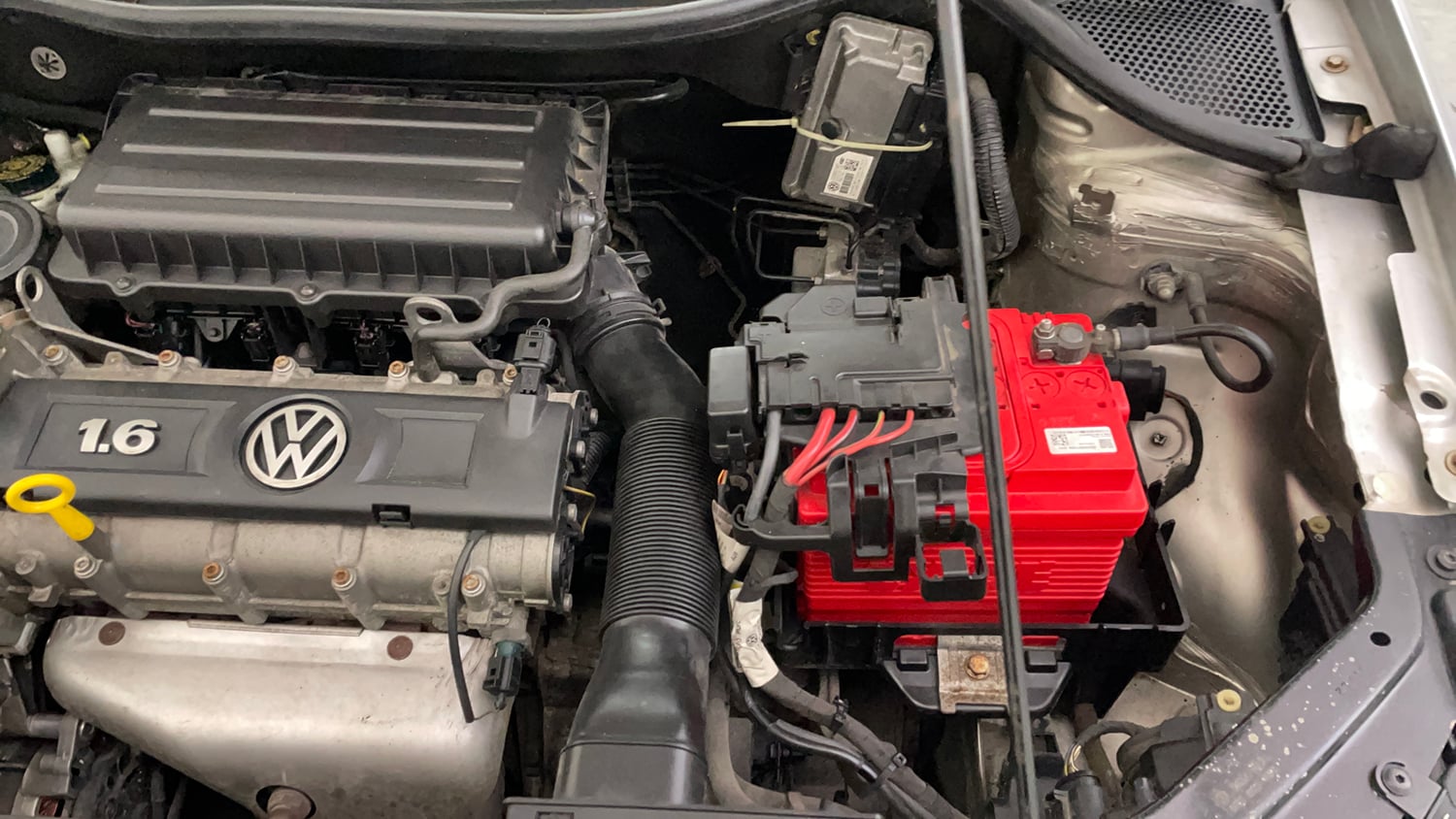 Used 2015 Volkswagen Vento Highline Petrol Petrol Manual engine ENGINE LEFT SIDE VIEW