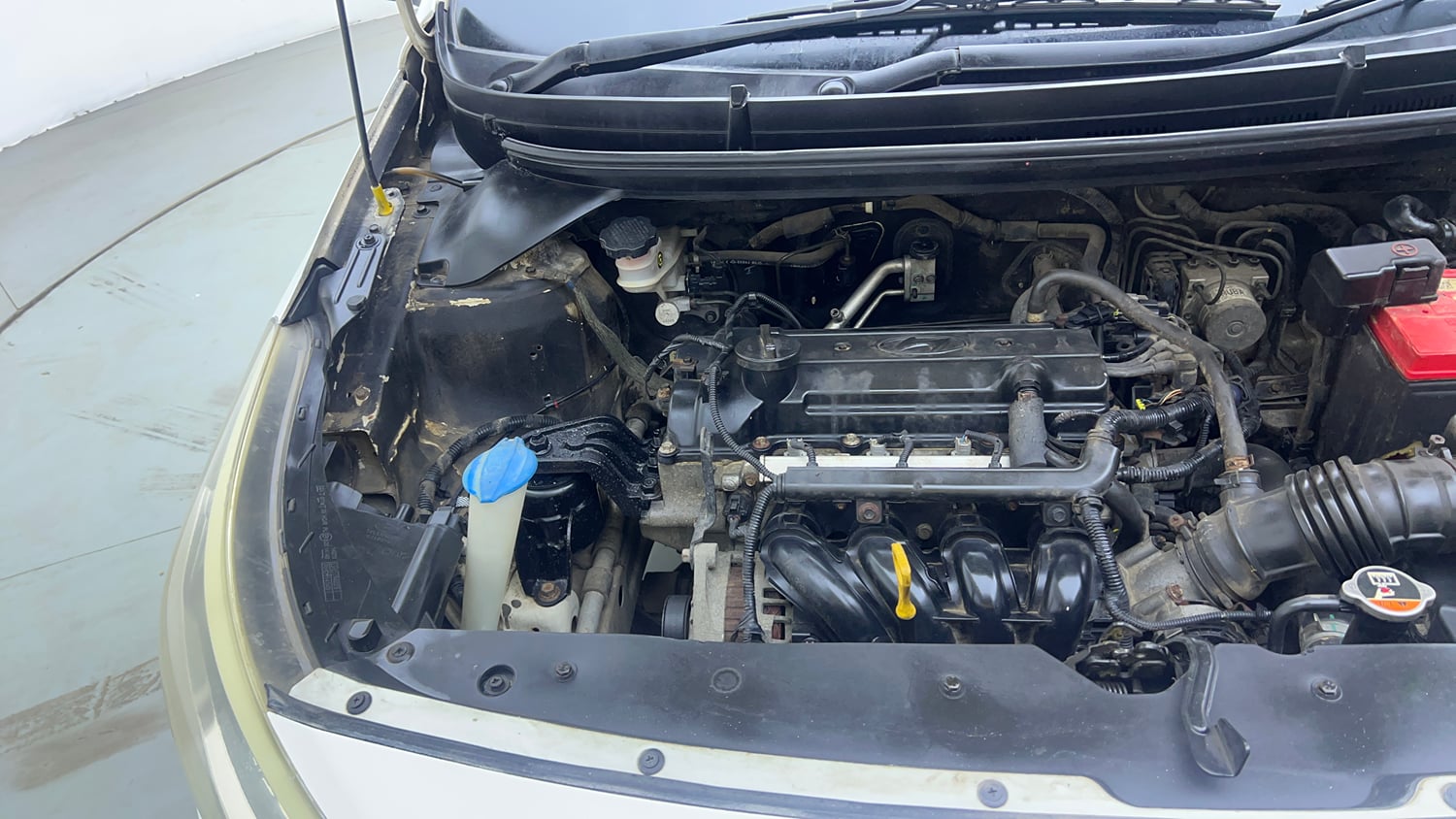 Used 2015 Hyundai Elite i20 Sportz 1.2 Petrol Manual engine ENGINE RIGHT SIDE VIEW