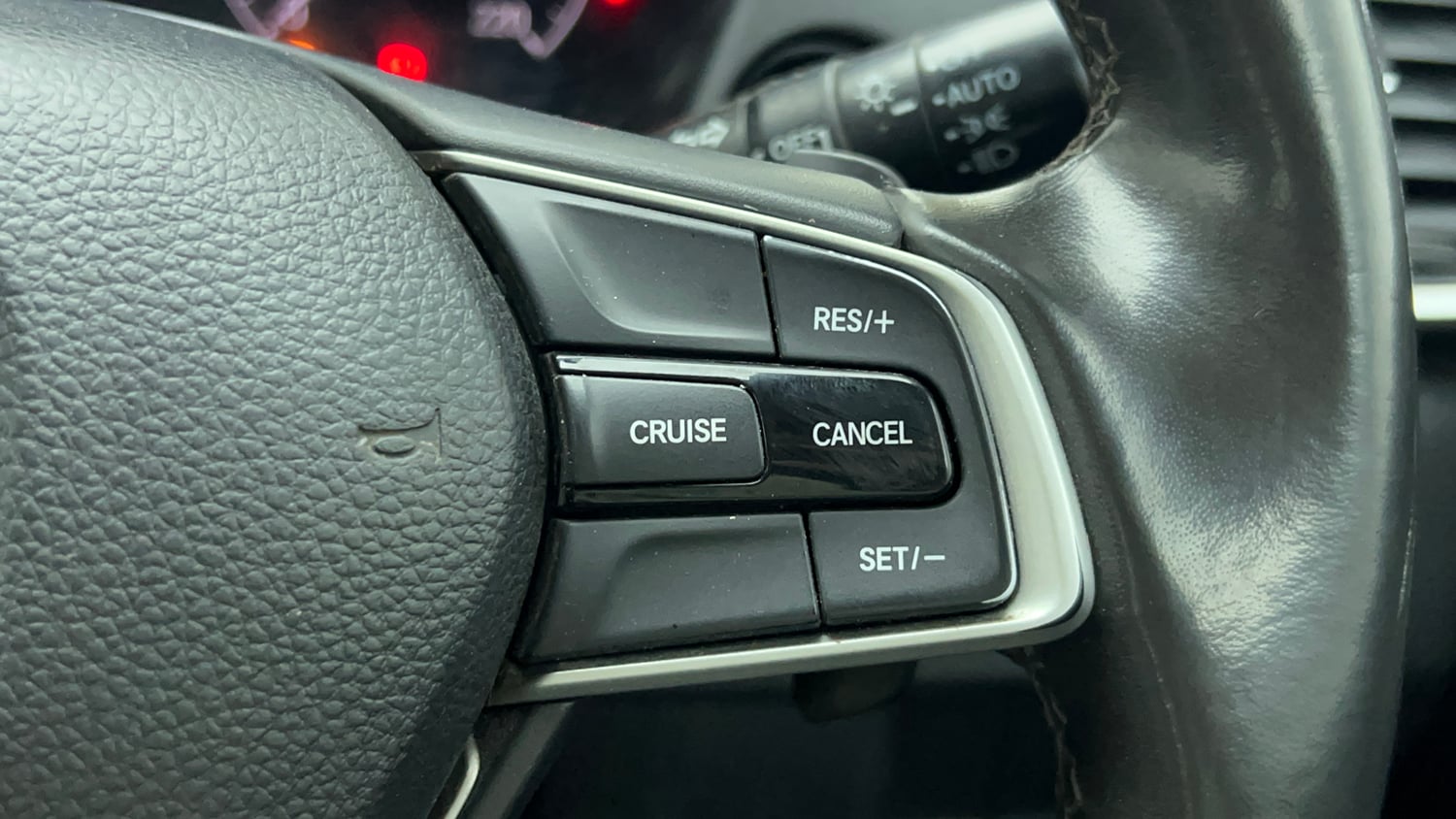 Used 2022 Honda City VX CVT Petrol Petrol Automatic top_features Cruise control