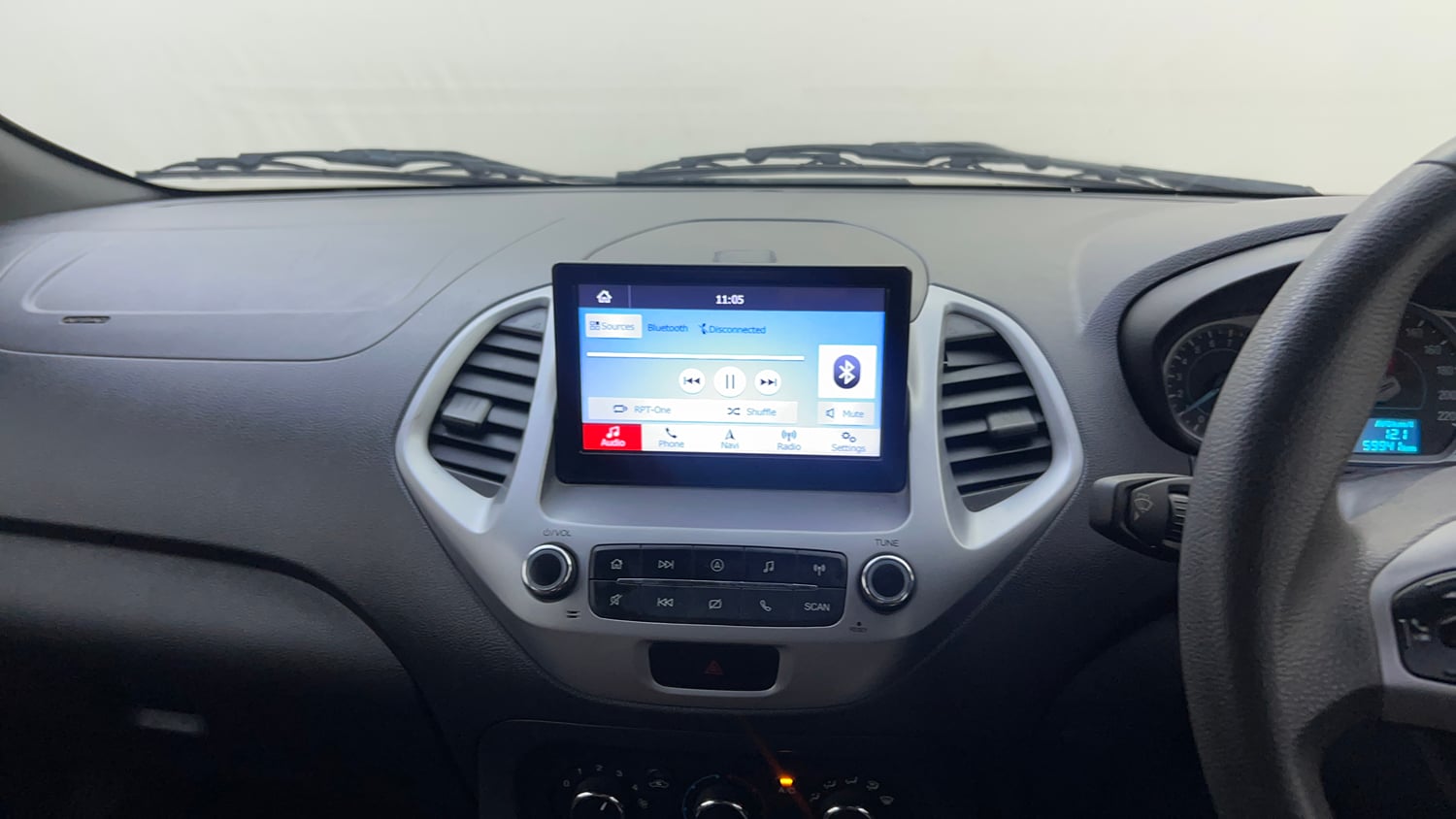 Used 2019 Ford Freestyle Trend Plus 1.2 Ti-VCT Petrol Manual top_features Integrated (in-dash) music system