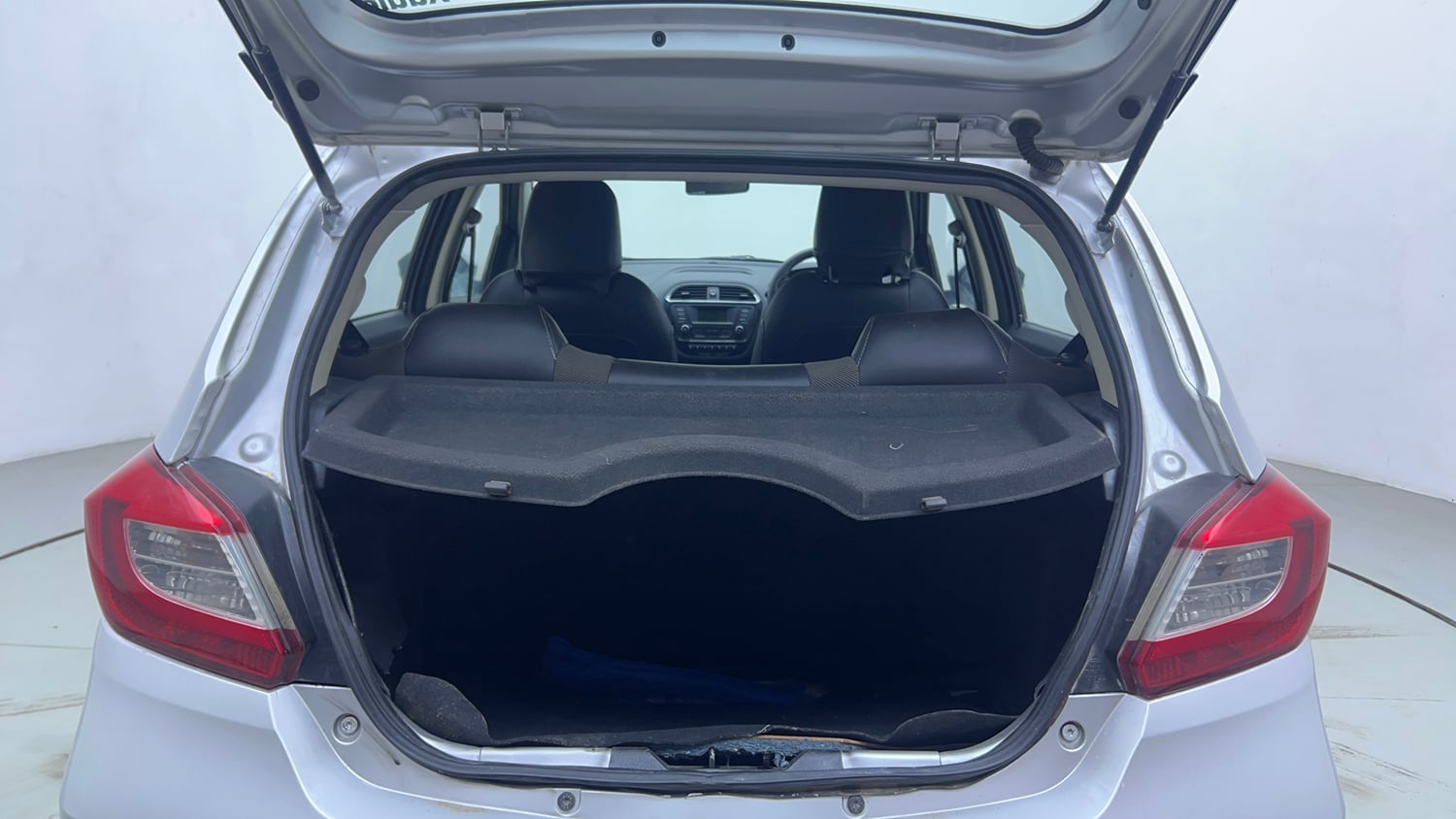 Used 2018 Tata Tiago Revotron XZA Petrol Automatic interior DICKY INSIDE VIEW