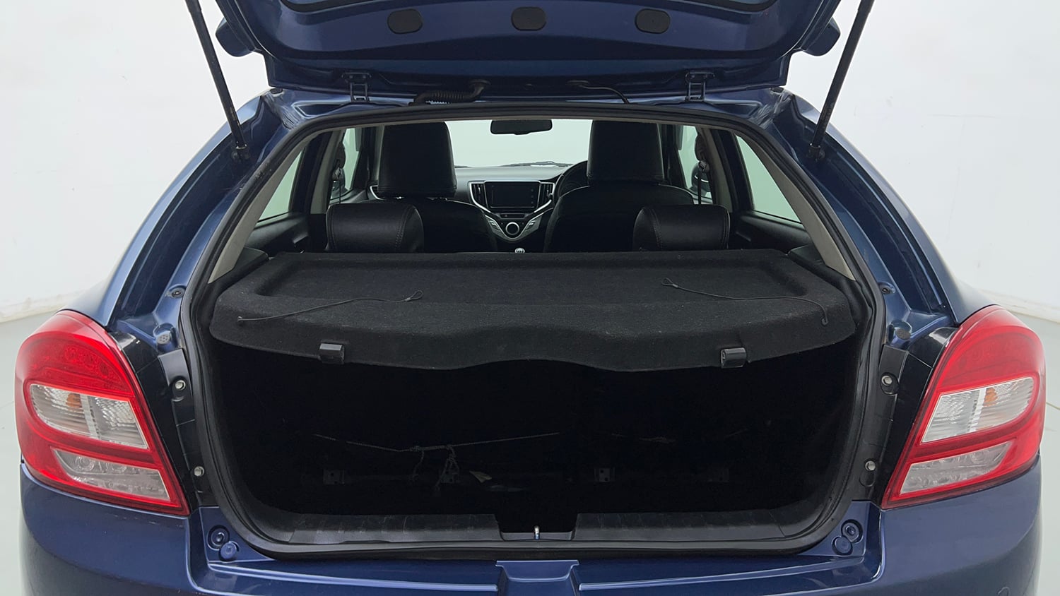 Used 2017 Maruti Suzuki Baleno Alpha 1.2 Petrol Manual interior DICKY INSIDE VIEW