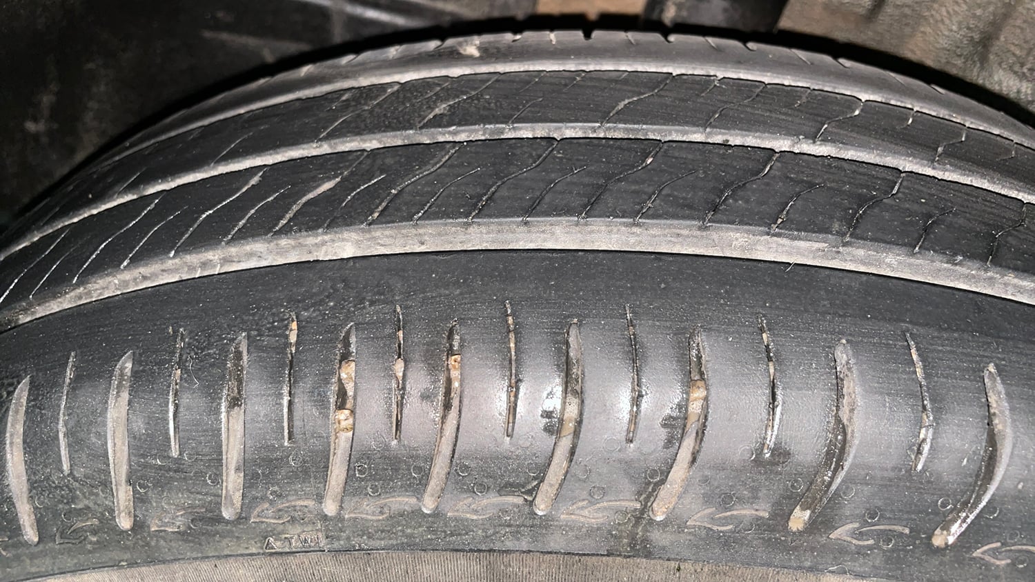 Used 2025 Tata Punch Pure MT Petrol Manual tyres RIGHT REAR TYRE TREAD VIEW