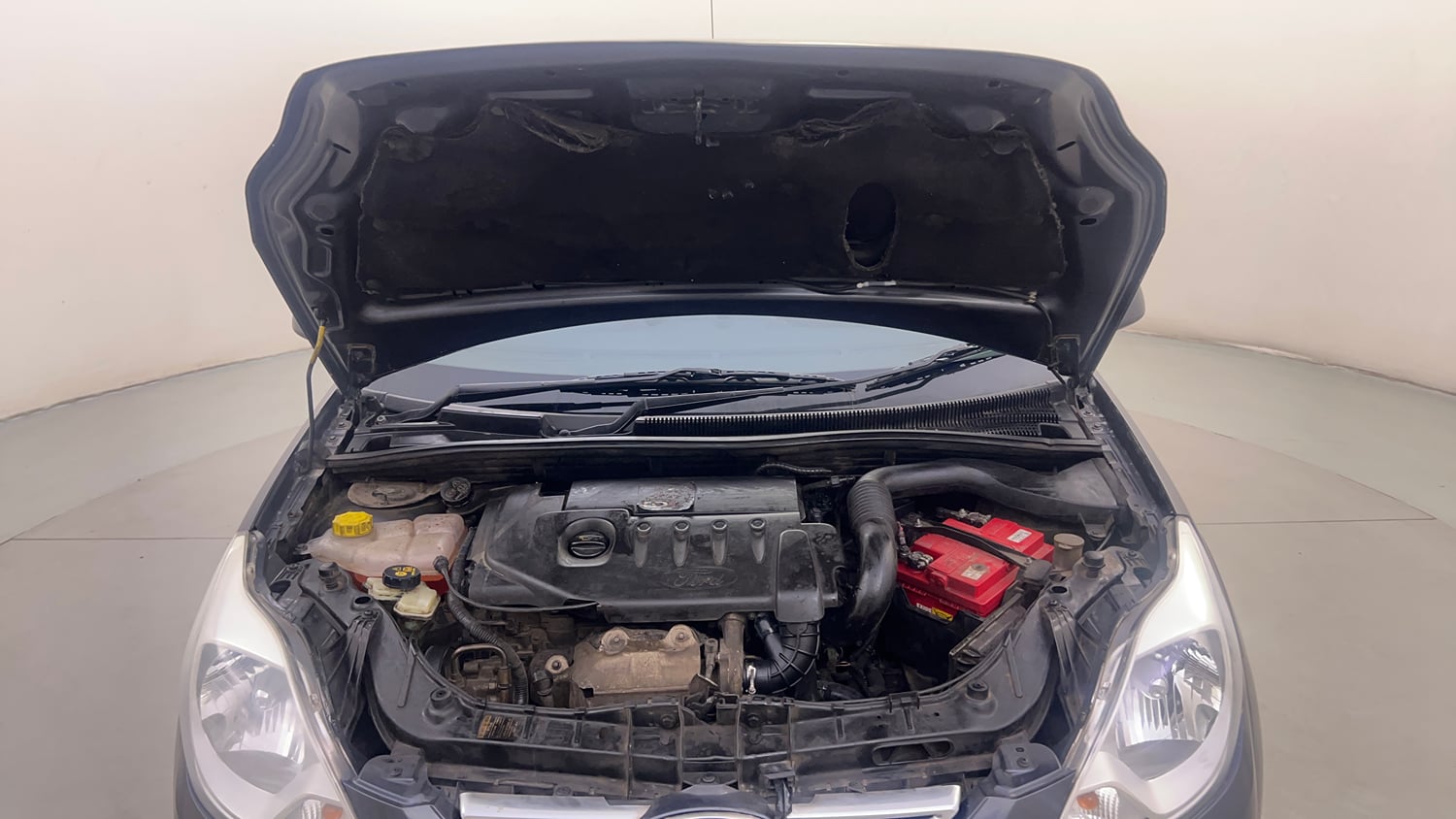 Used 2013 Ford Figo Duratorq Diesel ZXI 1.4 Diesel Manual engine ENGINE & BONNET OPEN FRONT VIEW