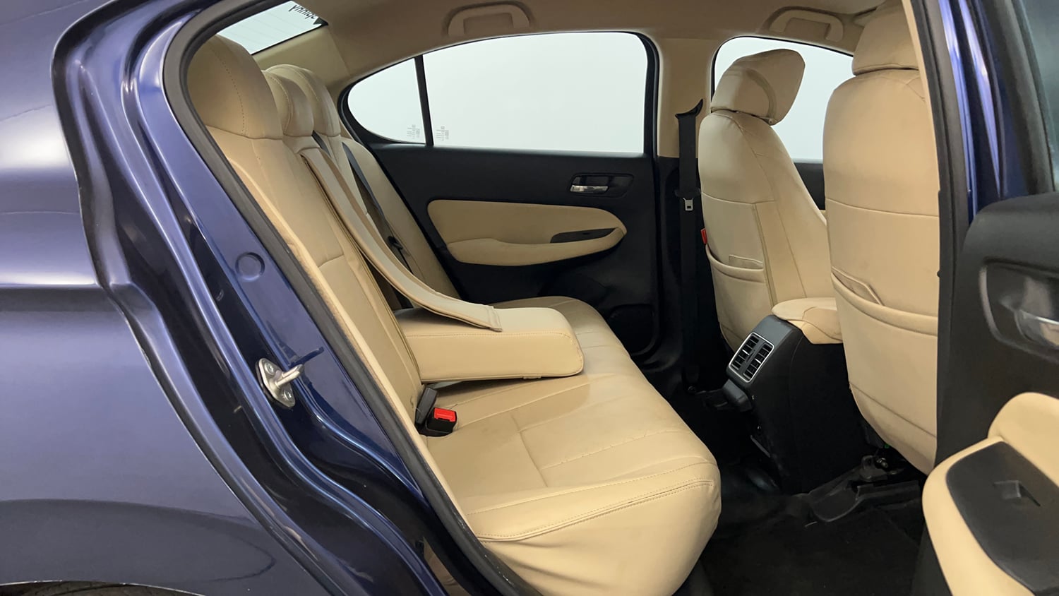 Used 2024 Honda City V Petrol CVT Petrol Automatic interior RIGHT SIDE REAR DOOR CABIN VIEW