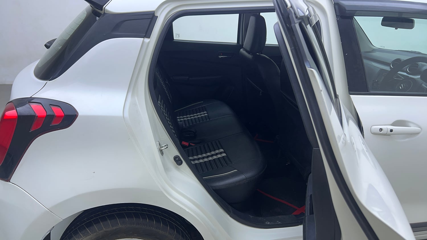 Used 2018 Maruti Suzuki Swift ZXi AMT Petrol Automatic interior RIGHT SIDE REAR DOOR CABIN VIEW