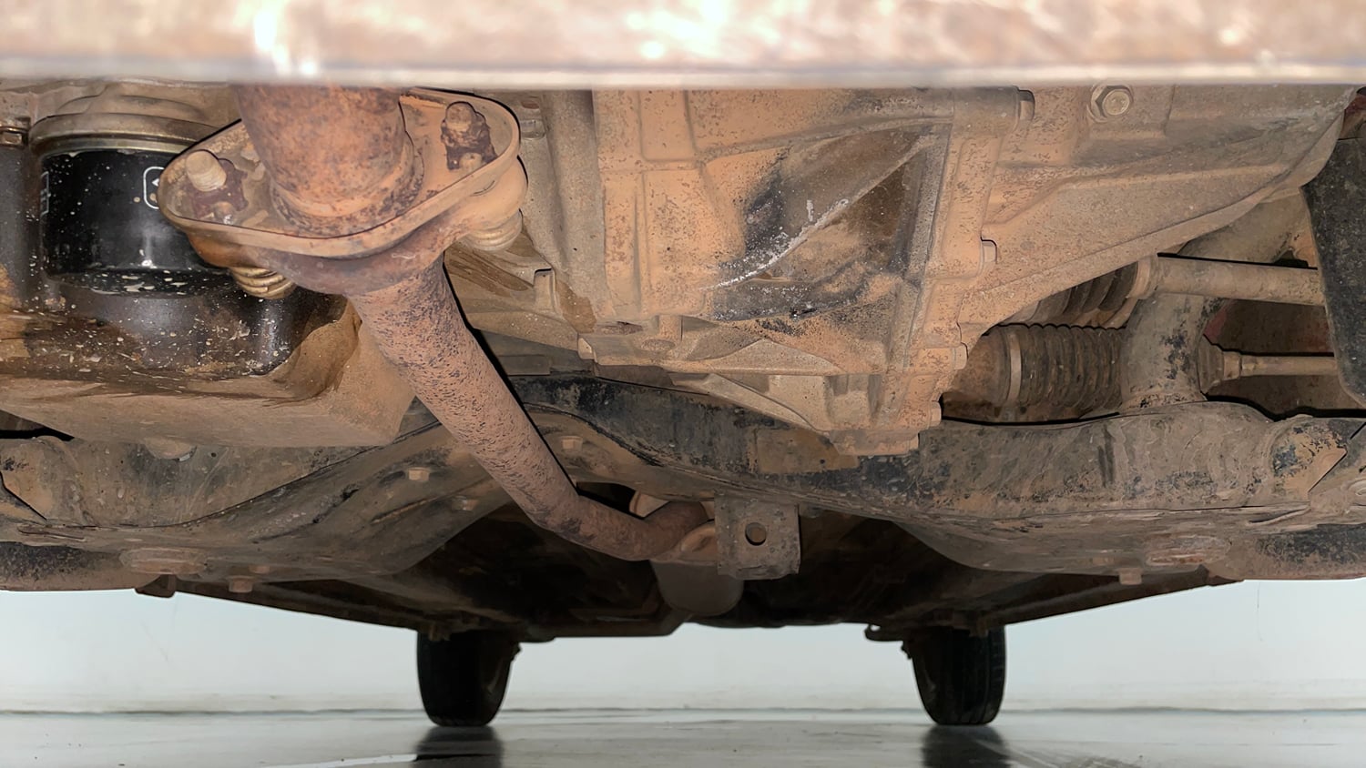 Used 2015 Maruti Suzuki Celerio VXi AMT Petrol Automatic extra FRONT LEFT UNDERBODY VIEW