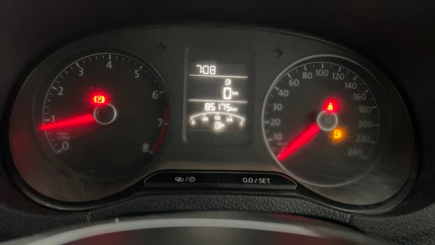 Used 2019 Volkswagen Polo Highline Plus 1.0 (P) Petrol Manual interior CLUSTERMETER VIEW