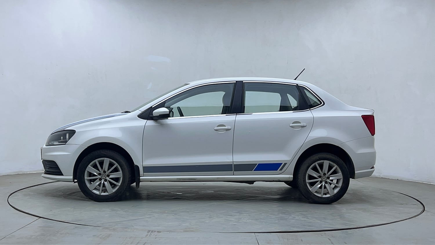 Used 2018 Volkswagen Ameo Comfortline 1.2L (P) Petrol Manual exterior LEFT SIDE VIEW