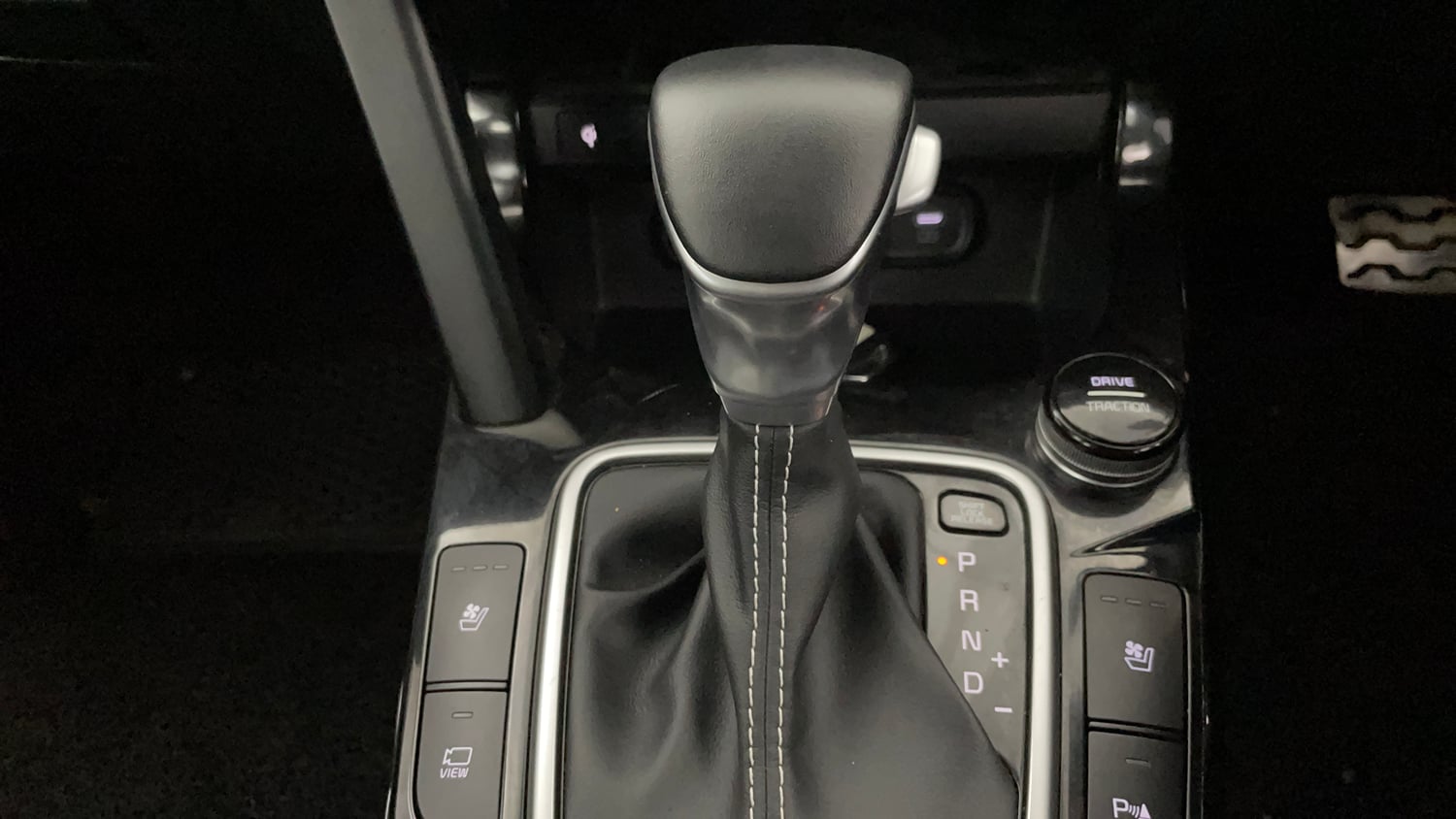 Used 2025 Kia Seltos GTX Plus 1.5 Diesel AT Diesel Automatic interior GEAR  KNOB VIEW