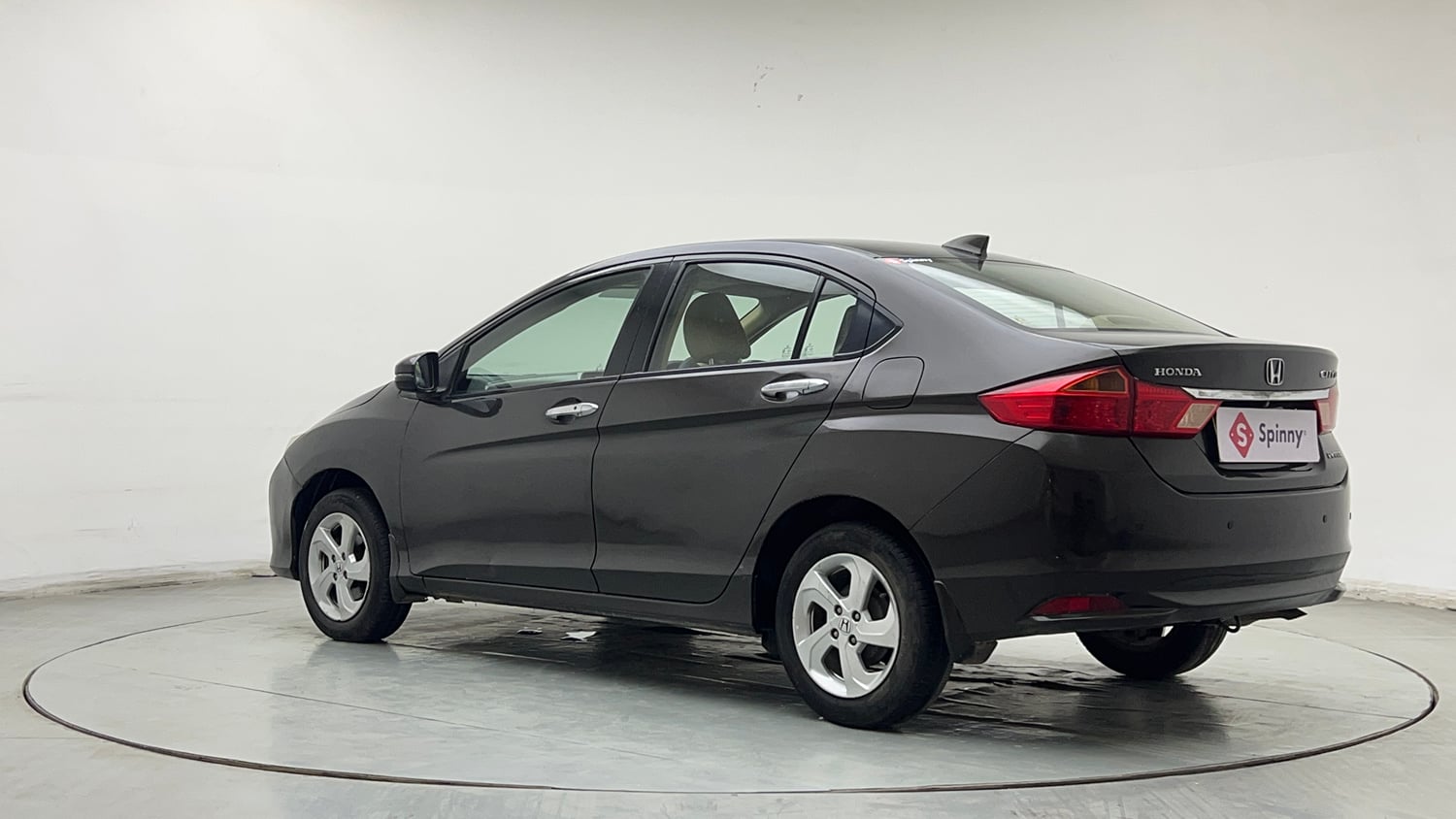 Used 2015 Honda City VX CVT Petrol Automatic exterior LEFT REAR CORNER VIEW