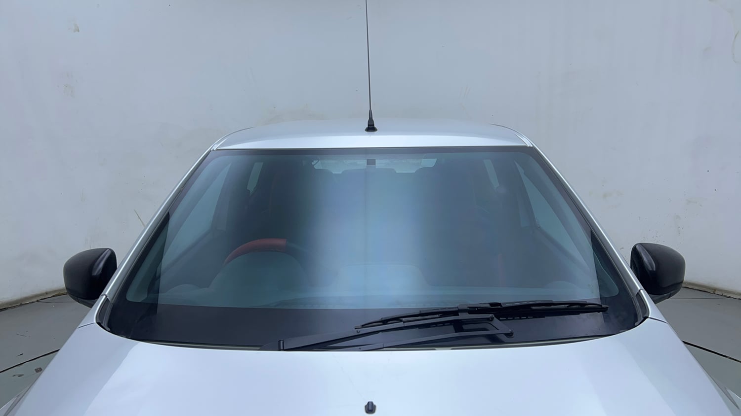Used 2019 Renault Kwid 1.0 RXT AMT Opt Petrol Automatic exterior FRONT WINDSHIELD VIEW
