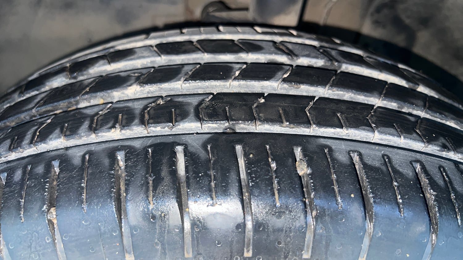 Used 2023 Tata Punch Creative AMT Petrol Automatic tyres LEFT FRONT TYRE TREAD VIEW