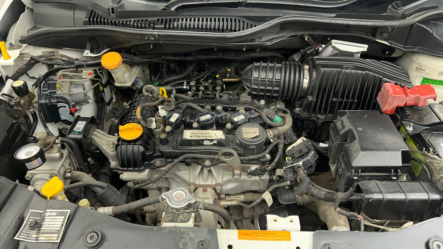 Used 2022 Tata Altroz XZ Plus Petrol+CNG (Outside Fitted) Cng Manual engine ENGINE RIGHT SIDE VIEW