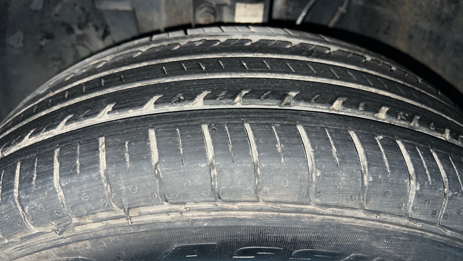 Used 2022 Hyundai Venue SX 1.2 Petrol Petrol Manual tyres LEFT FRONT TYRE TREAD VIEW