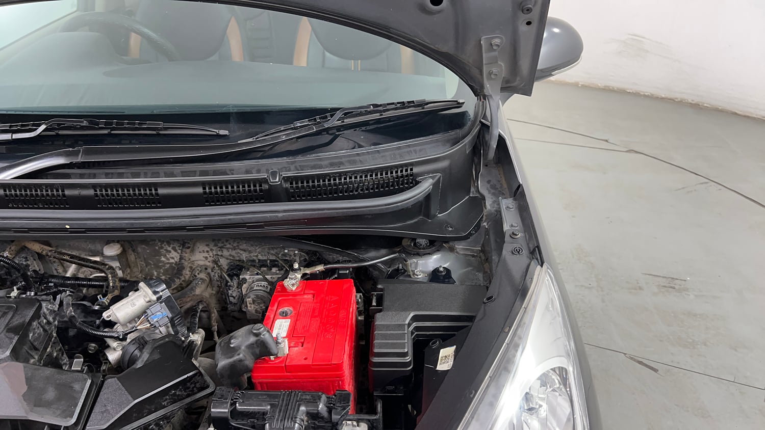 Used 2021 Hyundai Santro Sportz AMT Petrol Automatic engine ENGINE LEFT SIDE HINGE & APRON VIEW