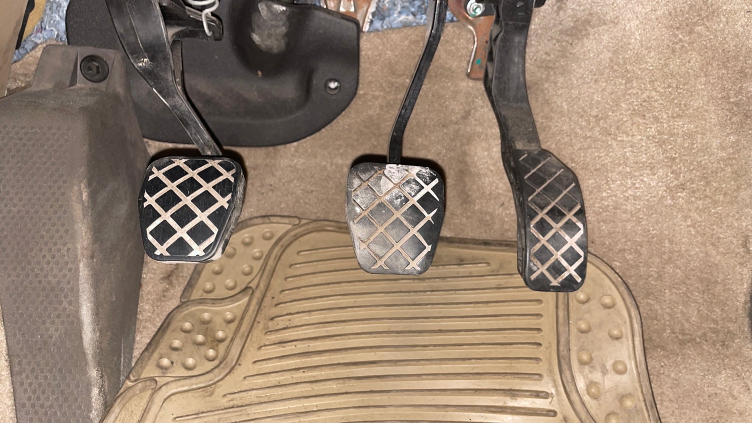 Used 2015 Volkswagen Vento Highline Petrol Petrol Manual interior PEDALS VIEW