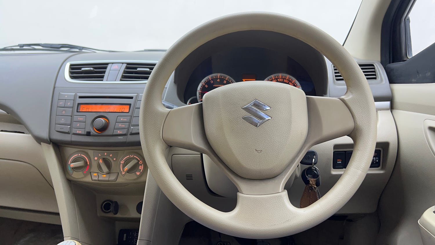 Used 2013 Maruti Suzuki Ertiga Vxi Petrol Manual interior STEERING VIEW